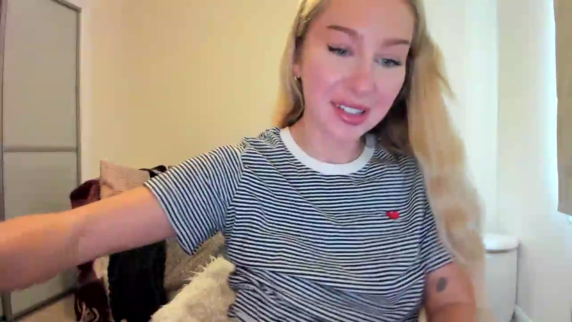 Gallery image thumbnail from British_Cutie's myfreecams stream on, 09/08/2026, 16:47 image 3 of 20