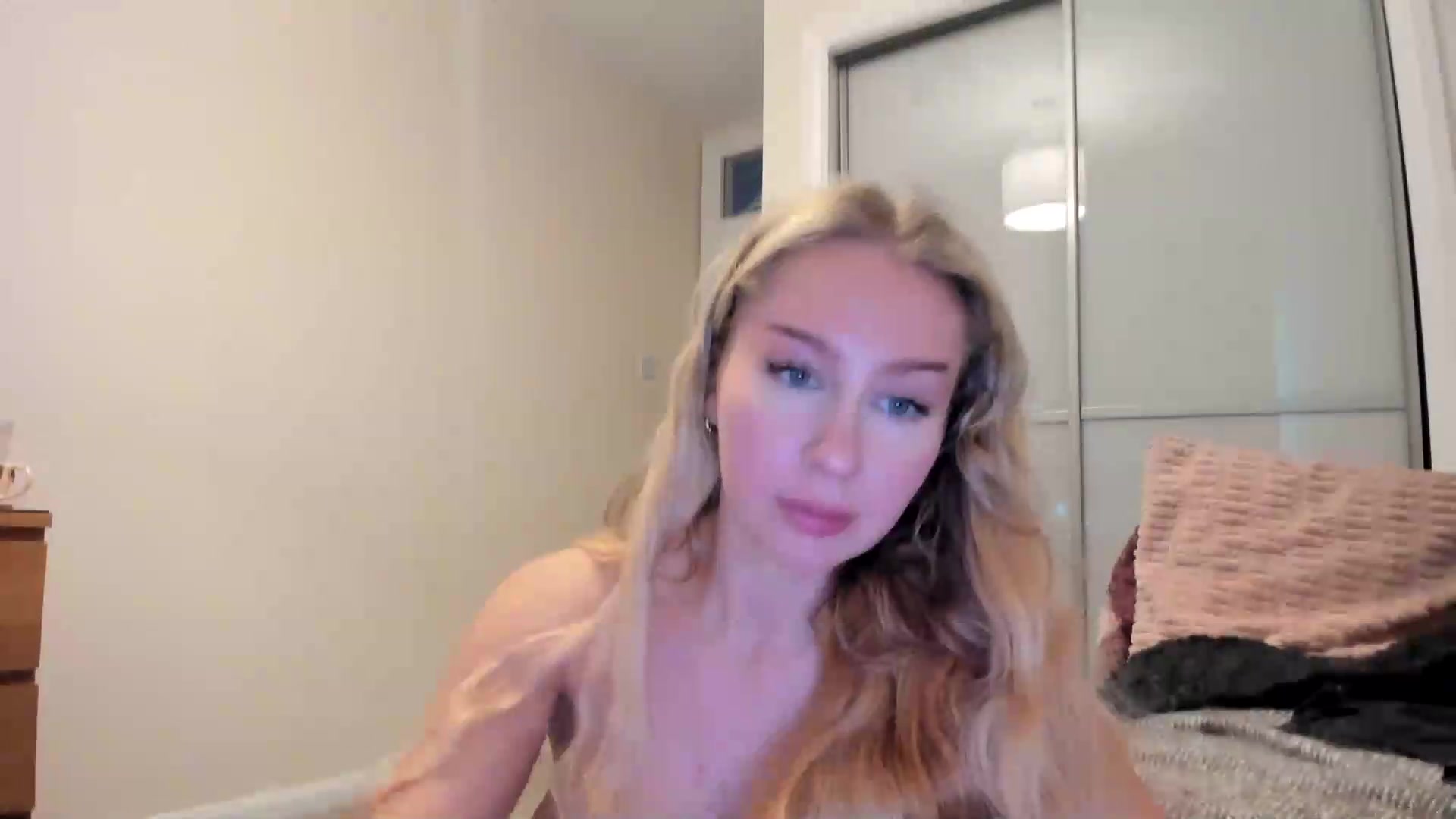 Gallery image thumbnail from British_Cutie's myfreecams stream on, 09/08/2026, 17:52 image 5 of 20