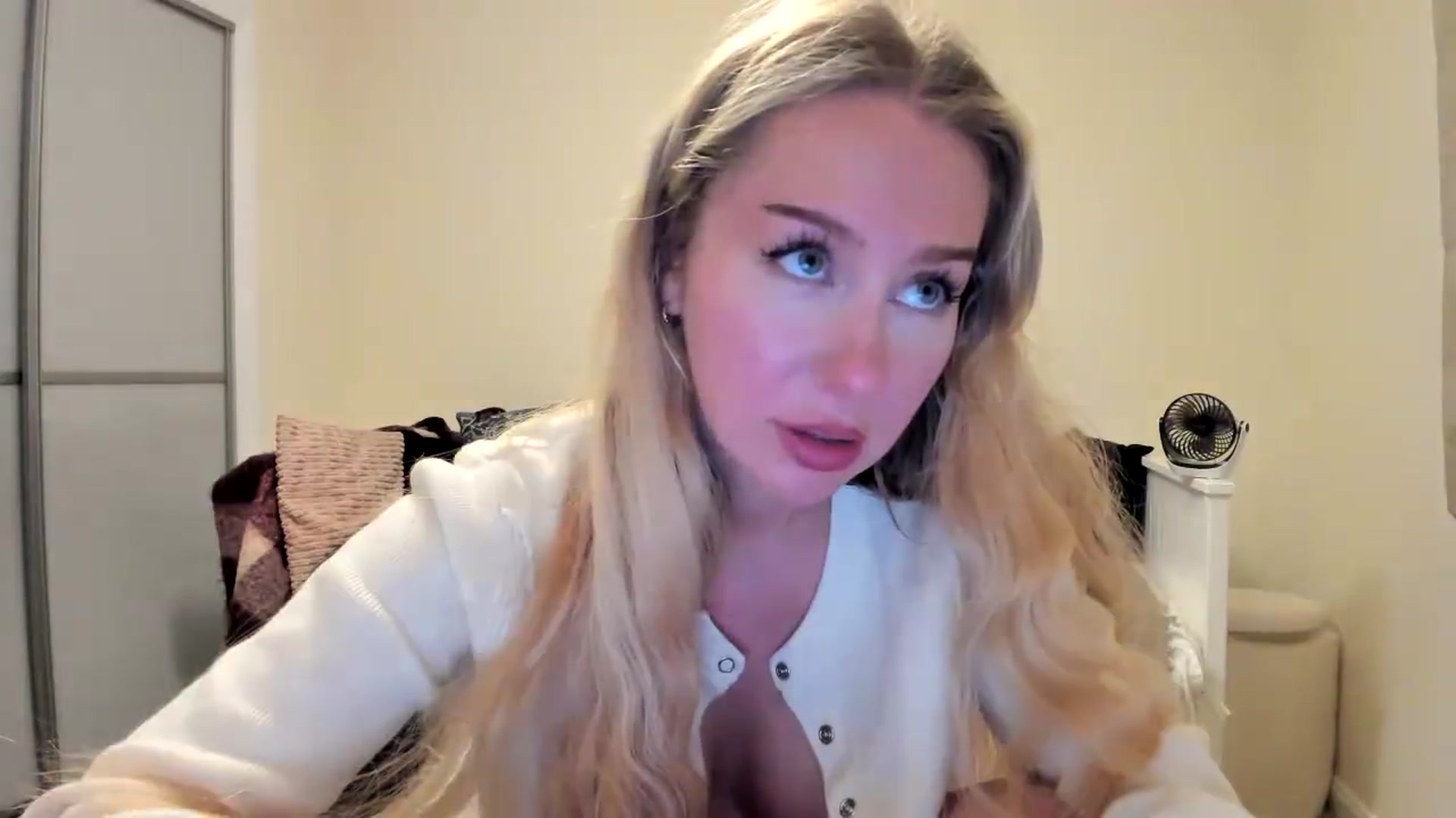 Gallery image thumbnail from British_Cutie's myfreecams stream on, 09/08/2026, 19:00 image 20 of 20