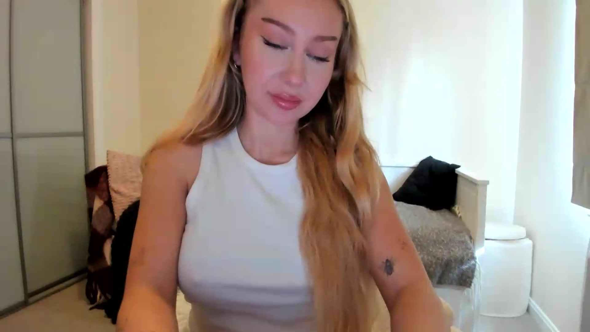 Gallery image thumbnail from British_Cutie's myfreecams stream on, 09/15/2026, 14:47 image 14 of 20