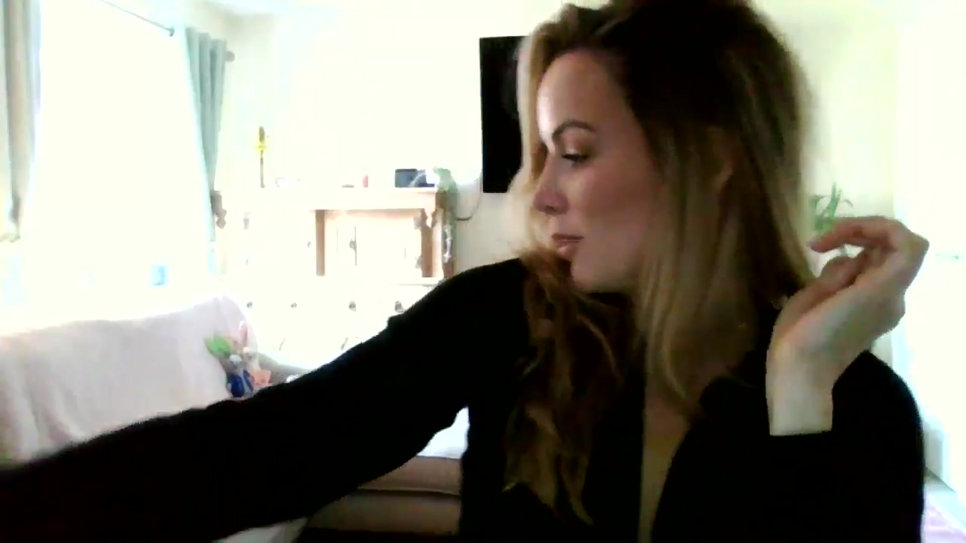 Gallery image thumbnail from British_chick's myfreecams stream on, 06/19/2024, 11:06 image 17 of 20