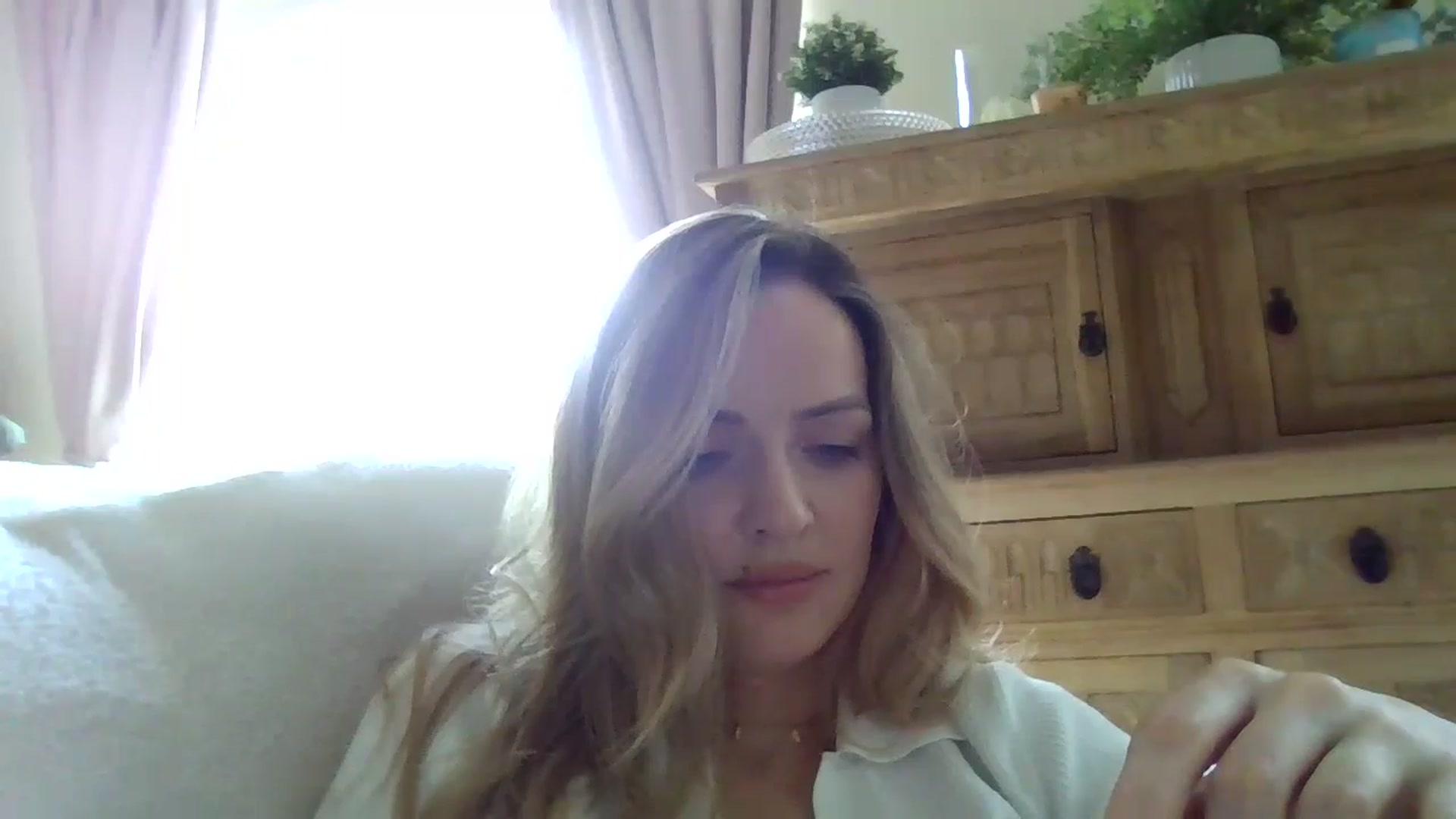 Gallery image thumbnail from British_chick's myfreecams stream on, 06/25/2024, 15:07 image 4 of 20