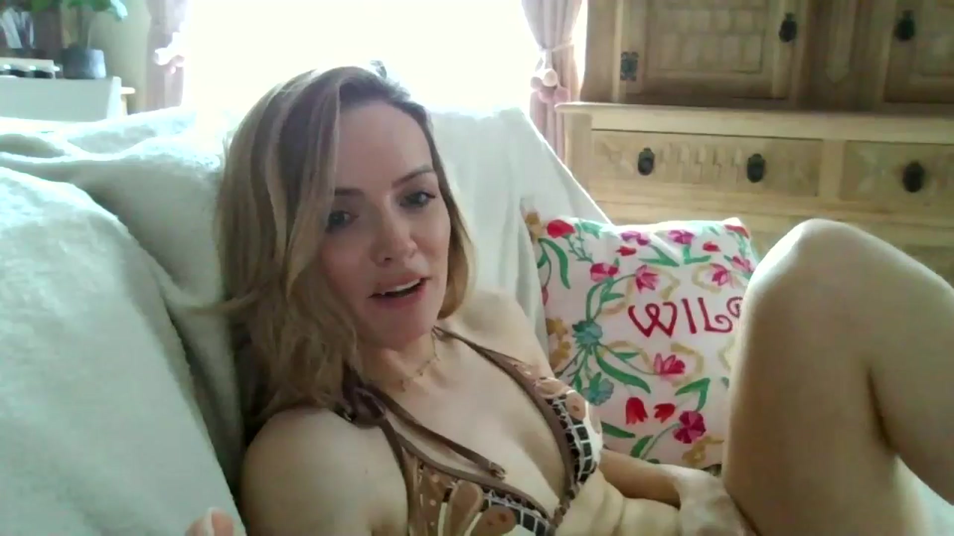 Gallery image thumbnail from British_chick's myfreecams stream on, 06/25/2024, 16:01 image 11 of 20