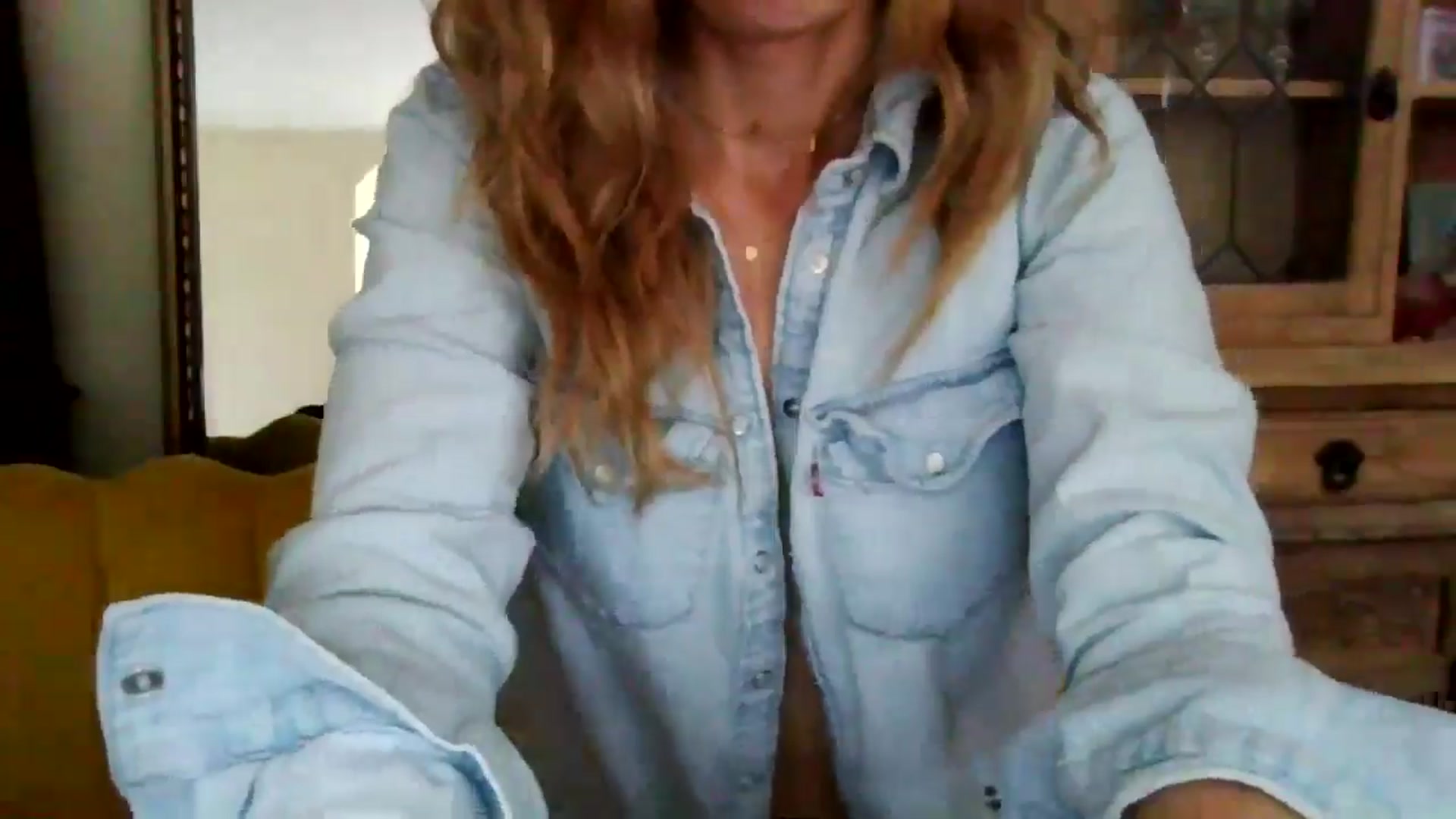 Gallery image thumbnail from British_chick's myfreecams stream on, 07/27/2024, 12:10 image 12 of 20
