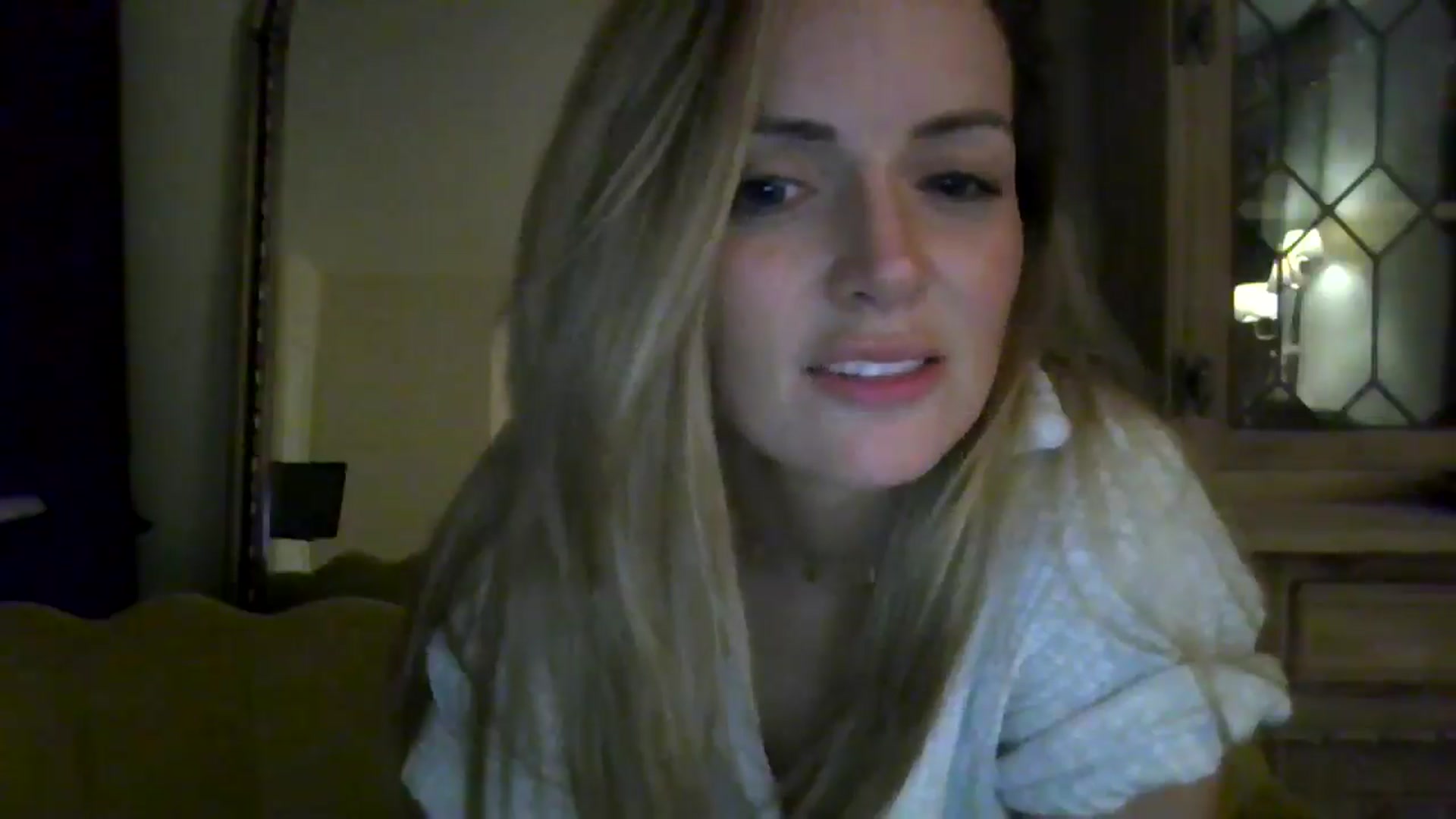 Gallery image thumbnail from British_chick's myfreecams stream on, 08/04/2024, 23:28 image 3 of 20