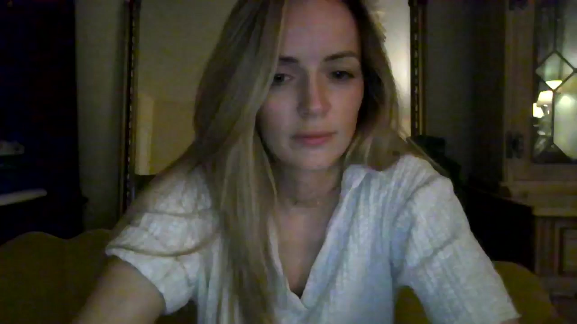 Gallery image thumbnail from British_chick's myfreecams stream on, 08/04/2024, 23:28 image 7 of 20