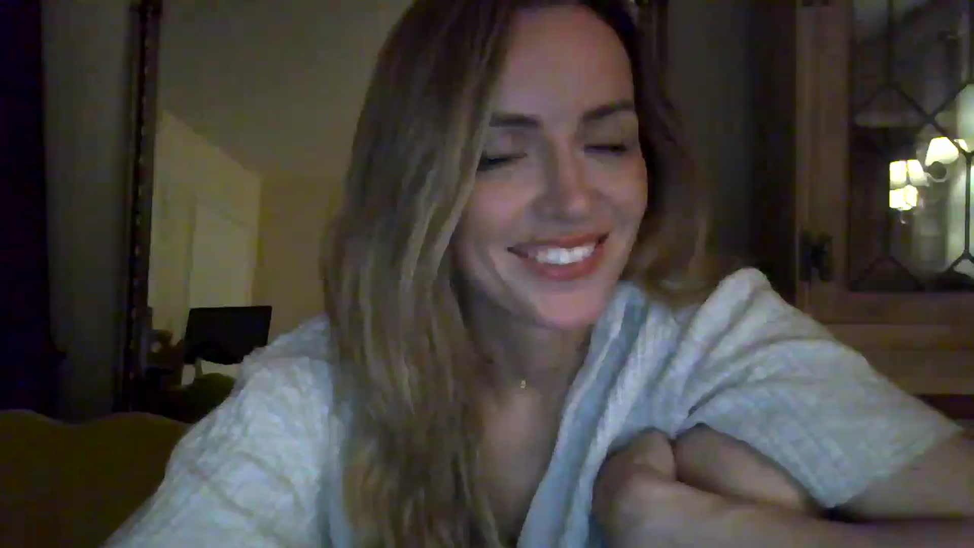 Gallery image thumbnail from British_chick's myfreecams stream on, 08/11/2024, 22:40 image 2 of 20