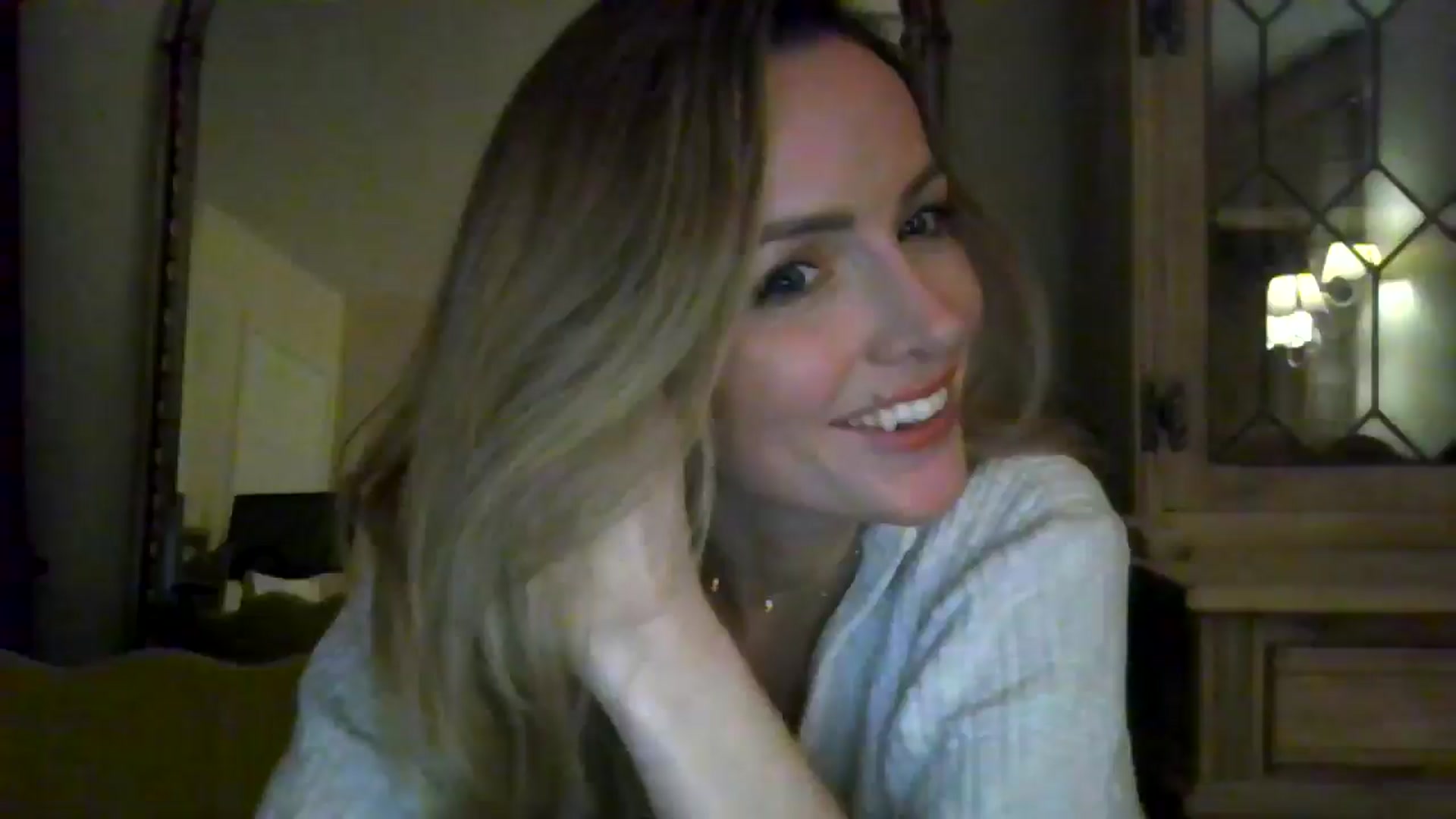 Gallery image thumbnail from British_chick's myfreecams stream on, 08/11/2024, 22:40 image 1 of 20