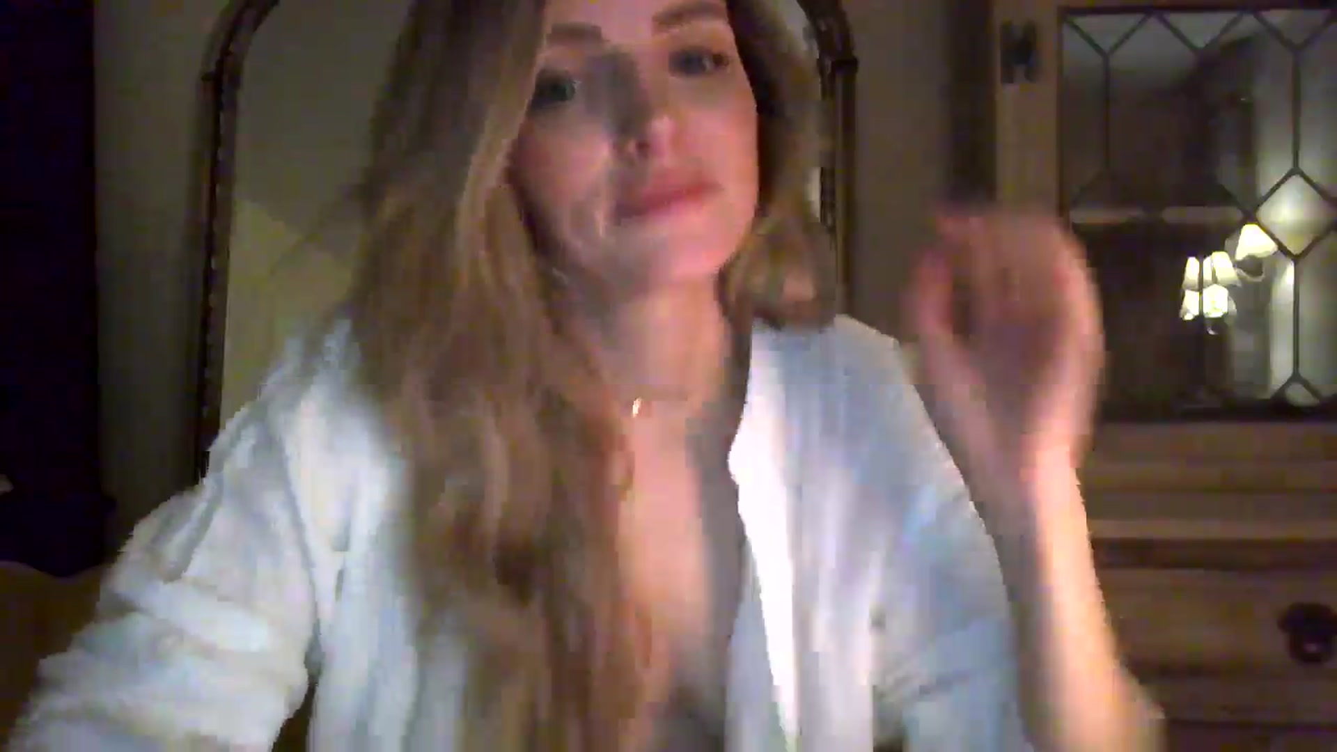 Gallery image thumbnail from British_chick's myfreecams stream on, 08/12/2024, 24:44 image 3 of 20
