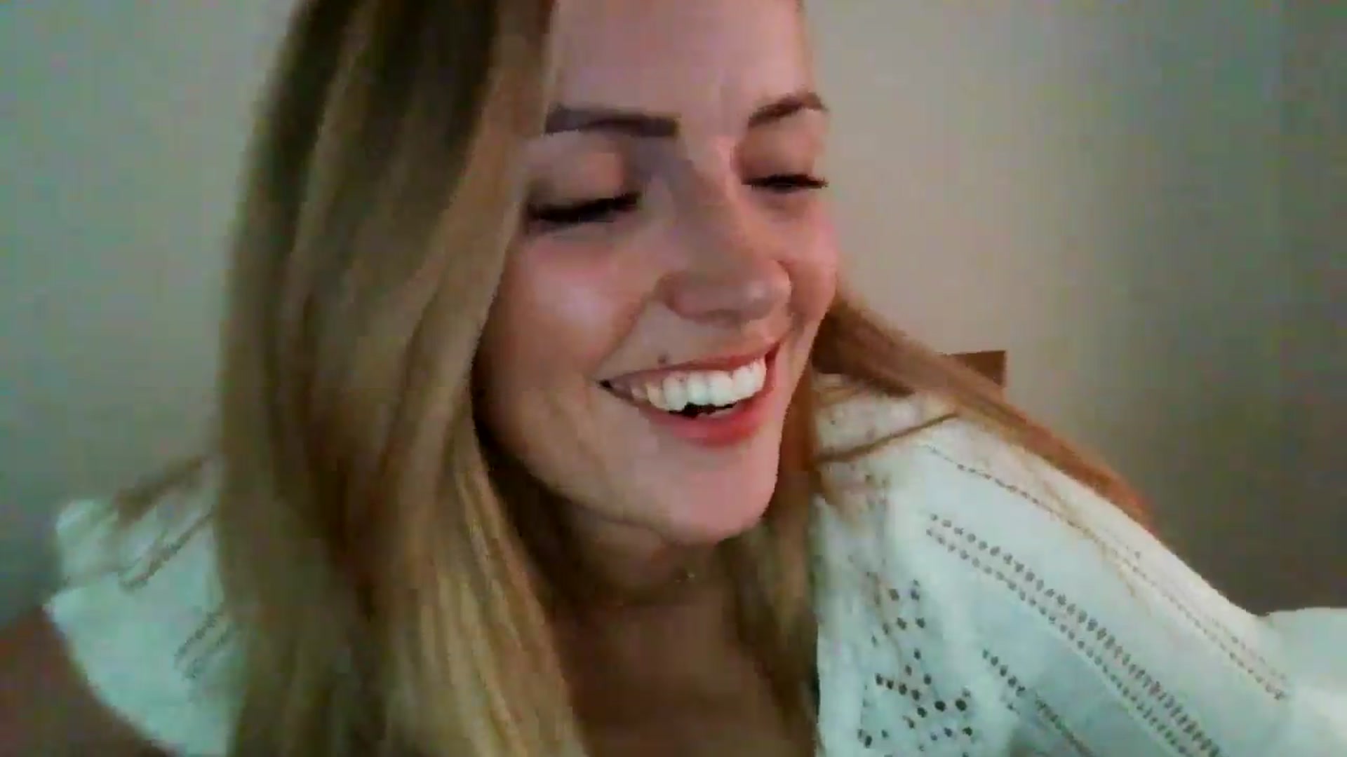 Gallery image thumbnail from British_chick's myfreecams stream on, 08/13/2024, 16:21 image 15 of 20