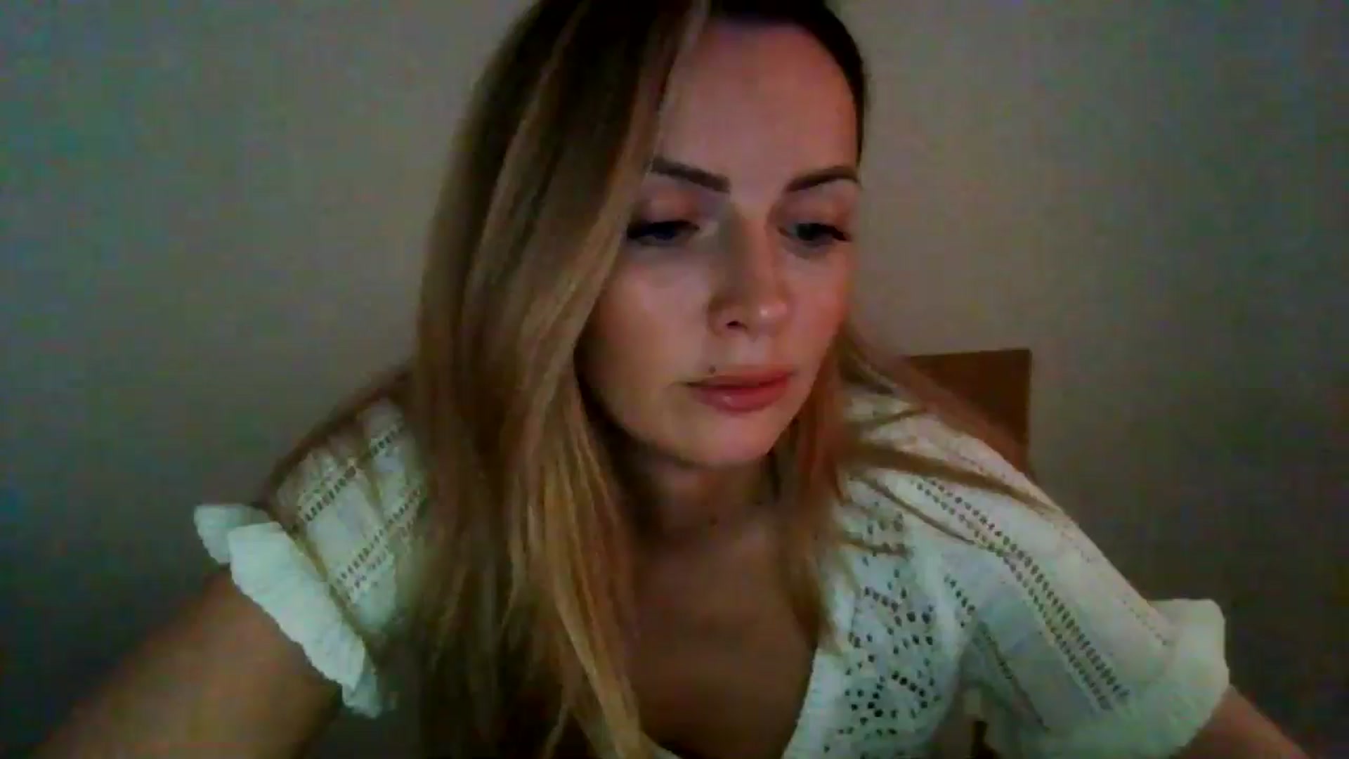 Gallery image thumbnail from British_chick's myfreecams stream on, 08/13/2024, 16:21 image 12 of 20