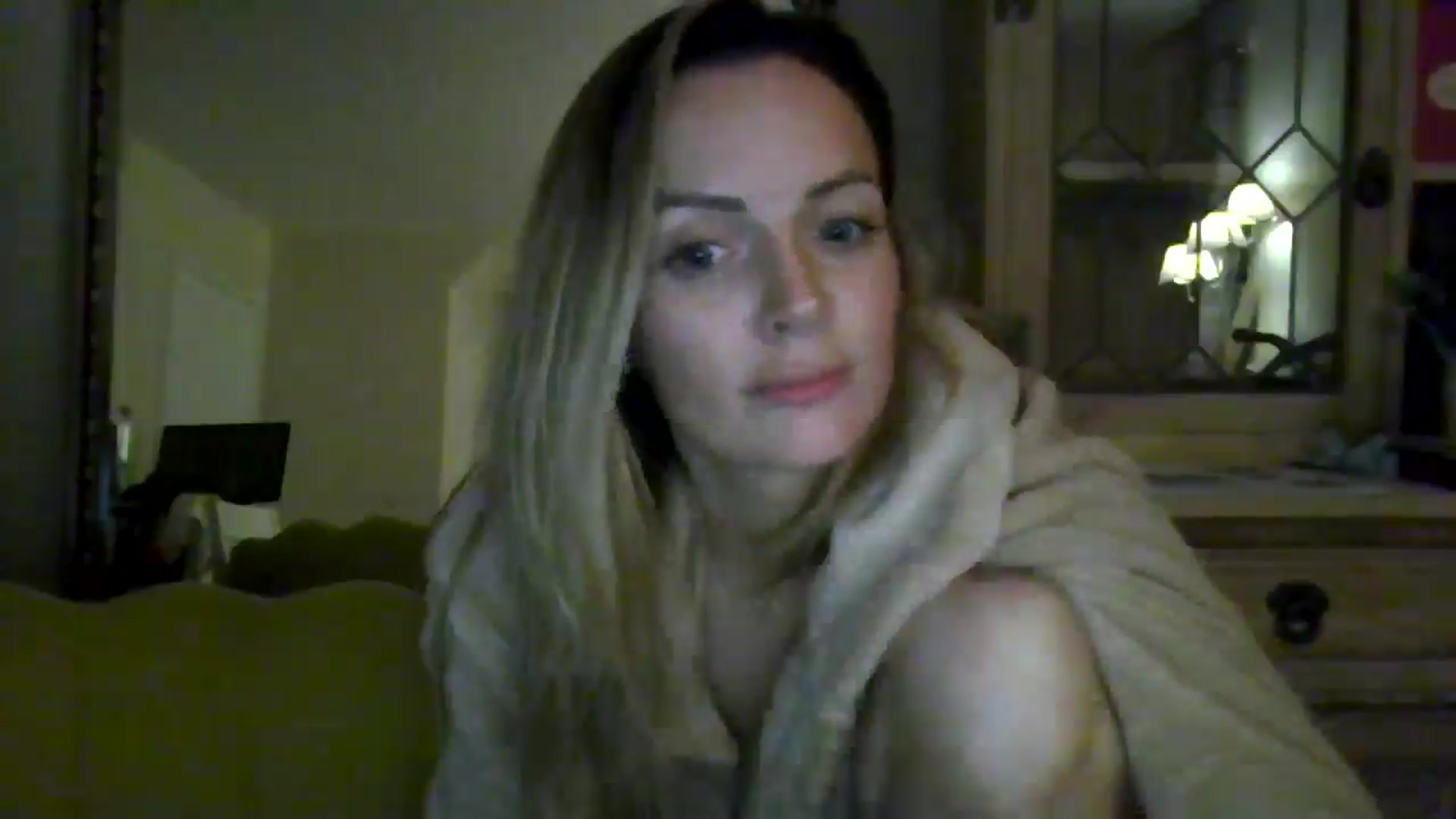 Gallery image thumbnail from British_chick's myfreecams stream on, 08/15/2024, 01:59 image 20 of 20