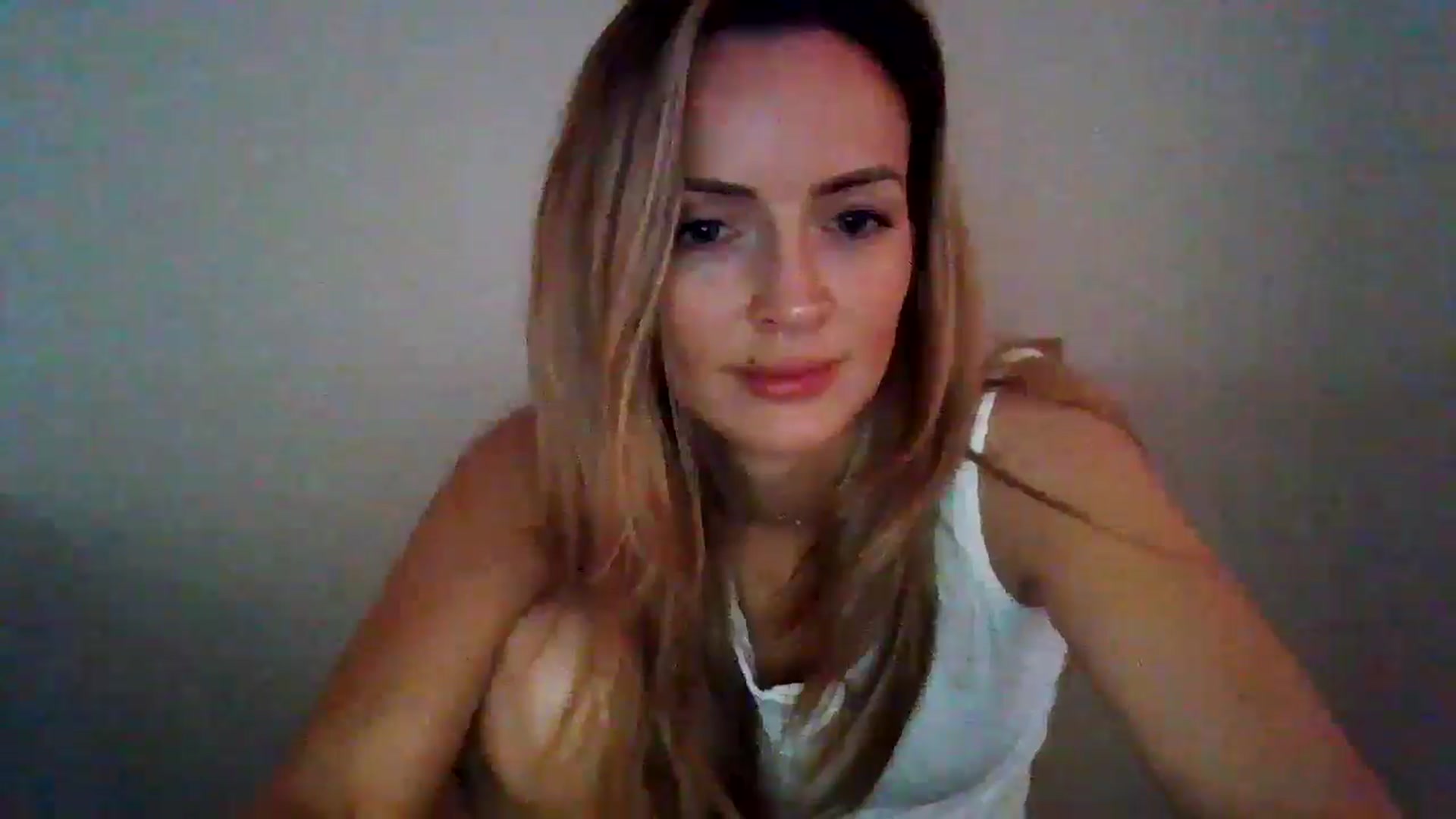 Gallery image thumbnail from British_chick's myfreecams stream on, 08/15/2024, 12:33 image 10 of 20