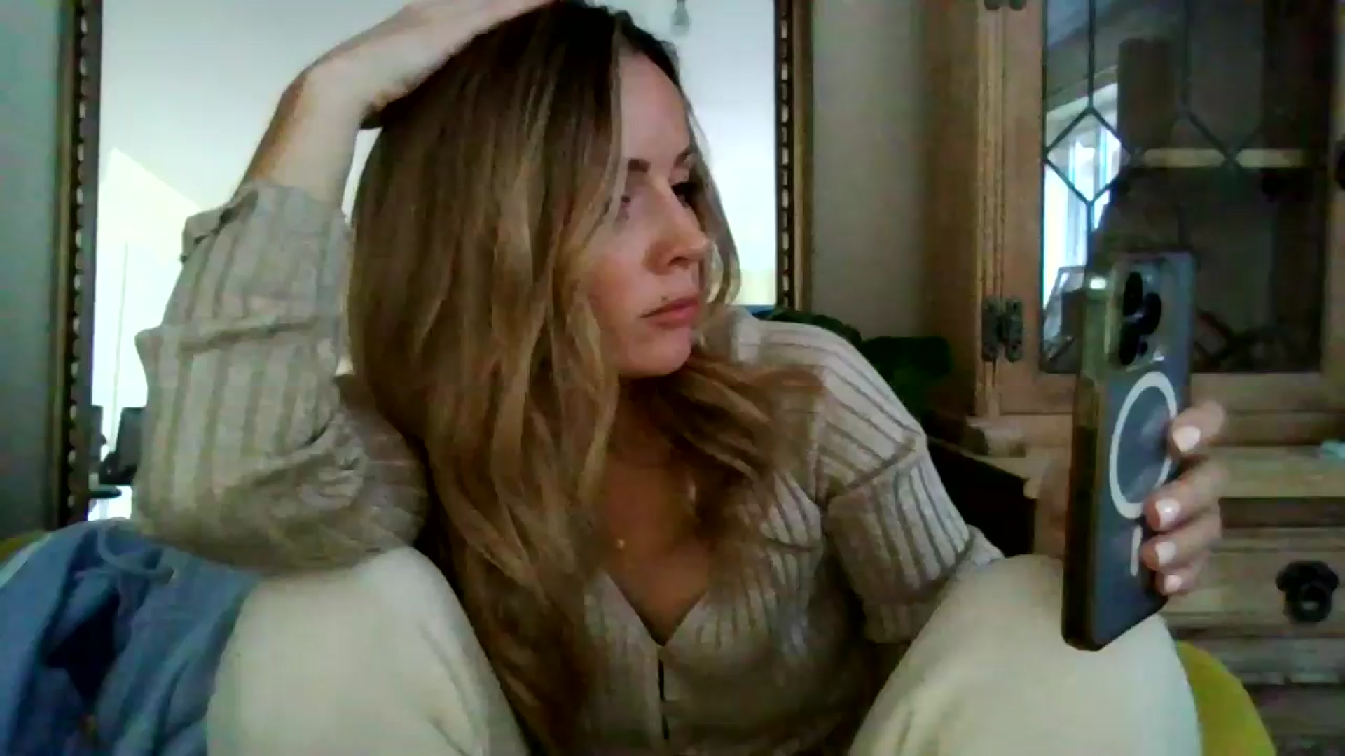 Gallery image thumbnail from British_chick's myfreecams stream on, 08/17/2024, 13:50 image 11 of 20