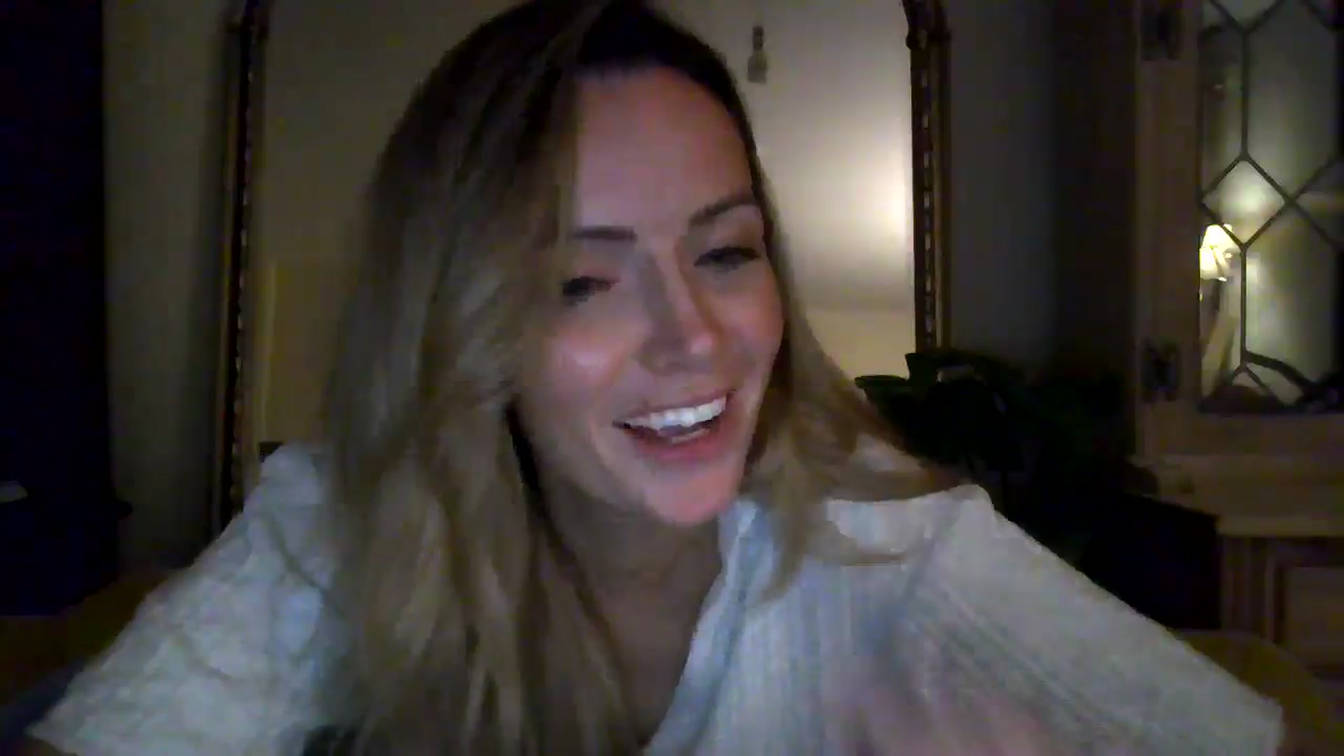 Gallery image thumbnail from British_chick's myfreecams stream on, 08/18/2024, 24:31 image 19 of 20