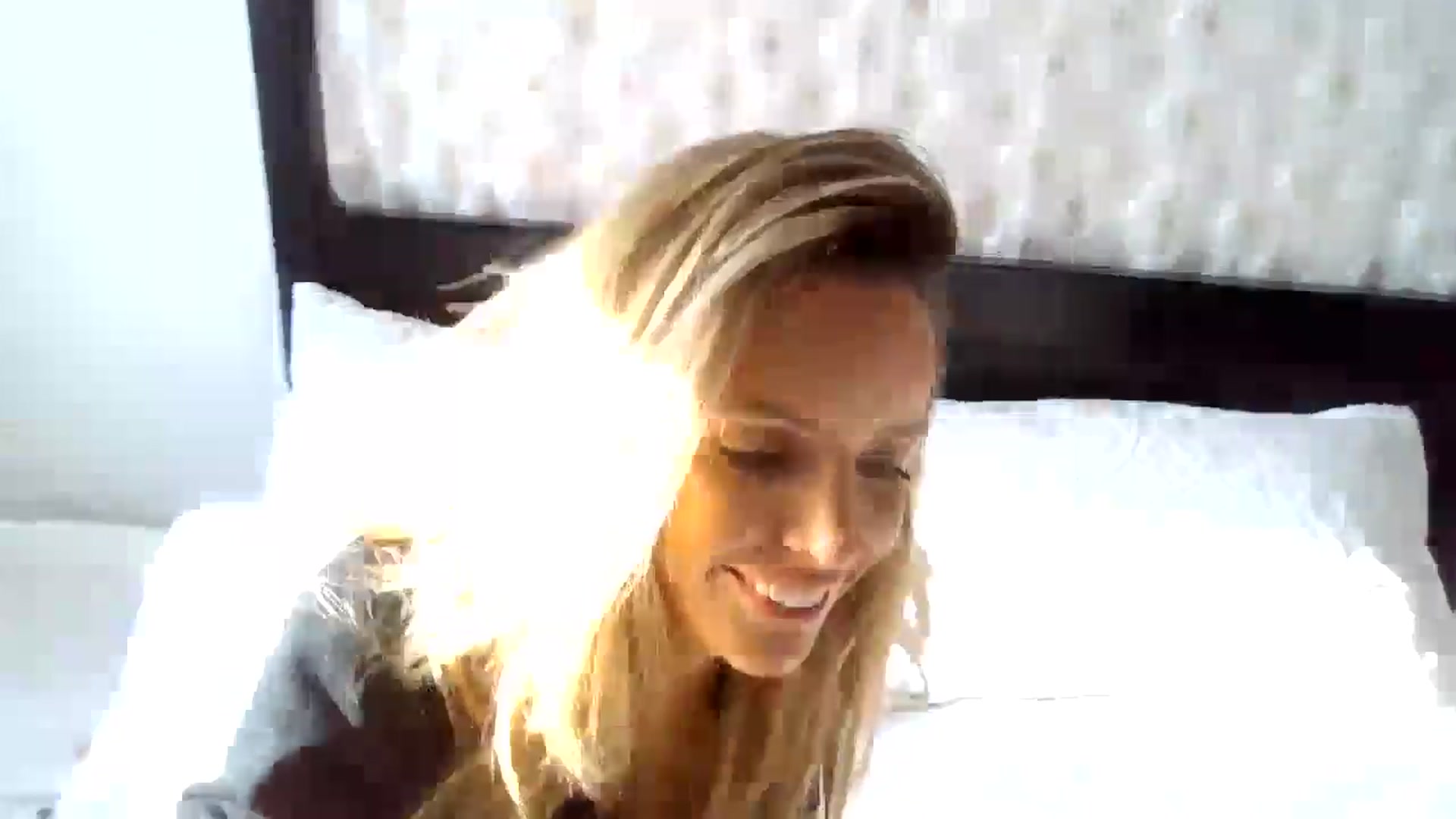 Gallery image thumbnail from British_chick's myfreecams stream on, 09/03/2024, 16:40 image 6 of 20