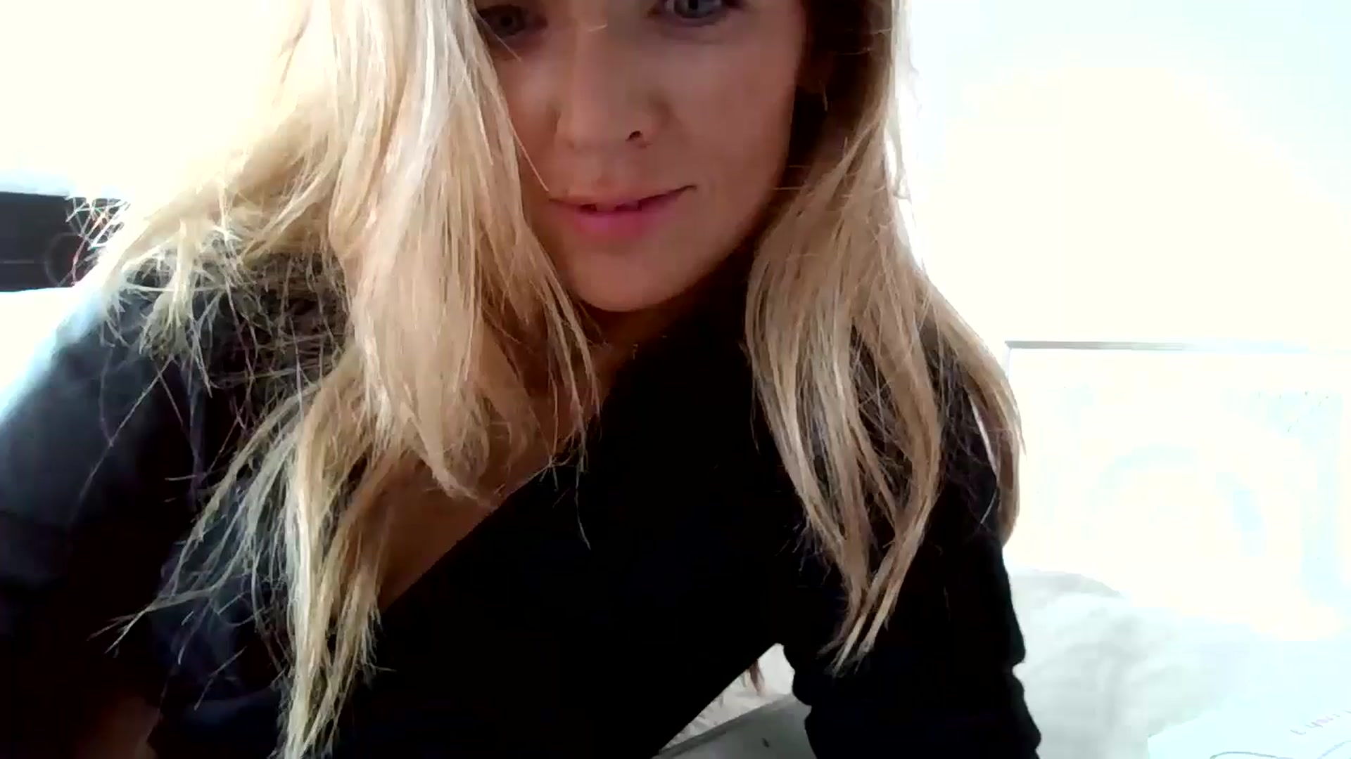 Gallery image thumbnail from British_chick's myfreecams stream on, 09/03/2024, 16:40 image 1 of 20
