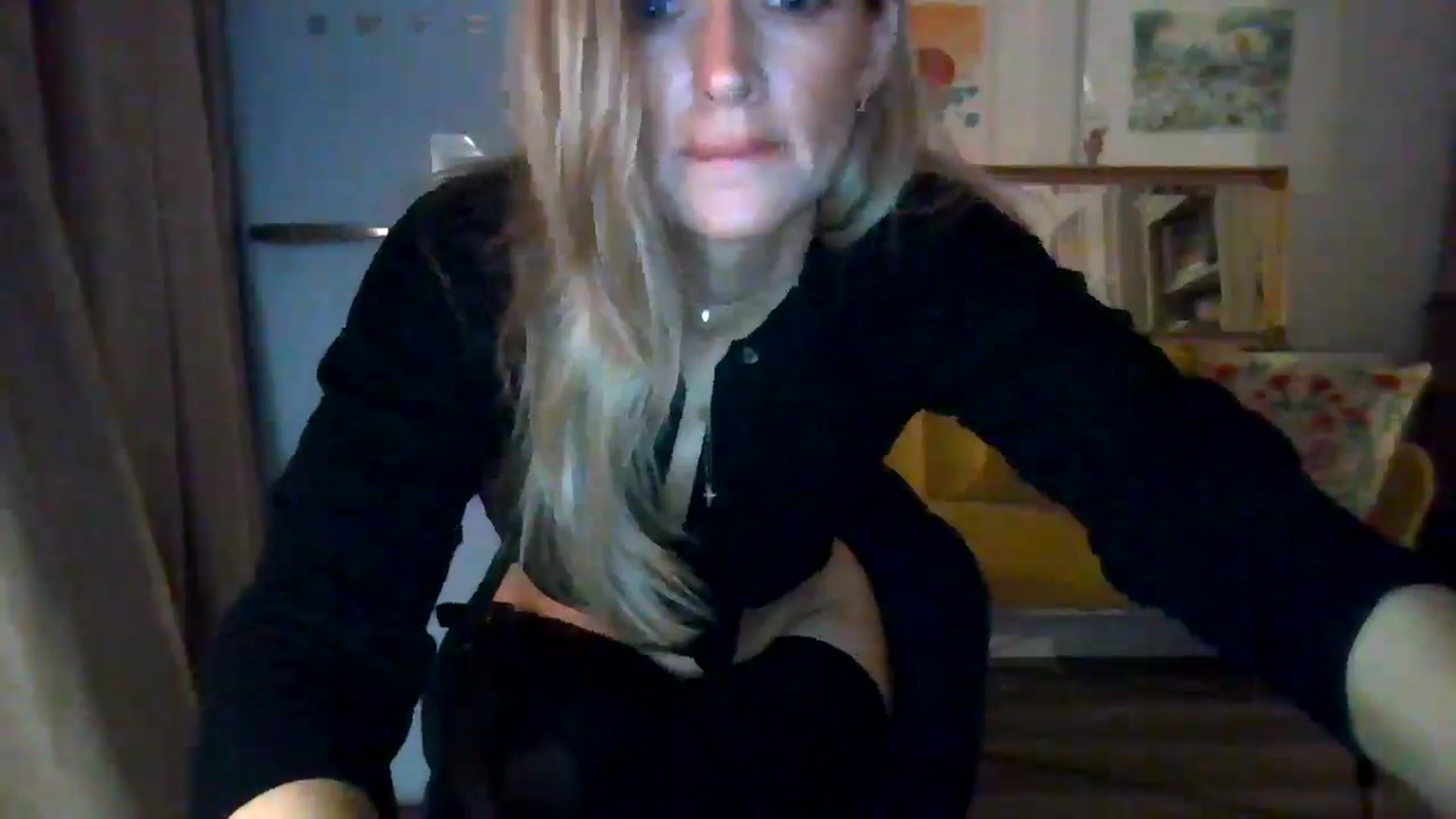 Gallery image thumbnail from British_chick's myfreecams stream on, 09/03/2024, 22:45 image 20 of 20