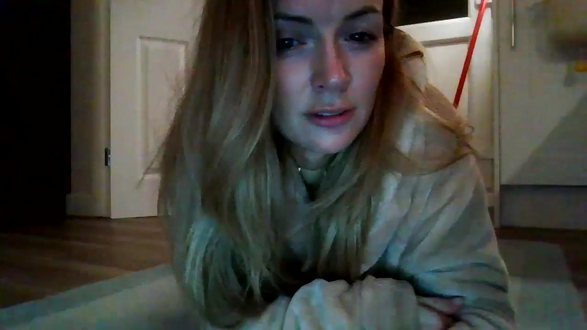 Gallery image thumbnail from British_chick's myfreecams stream on, 09/08/2024, 24:06 image 15 of 20