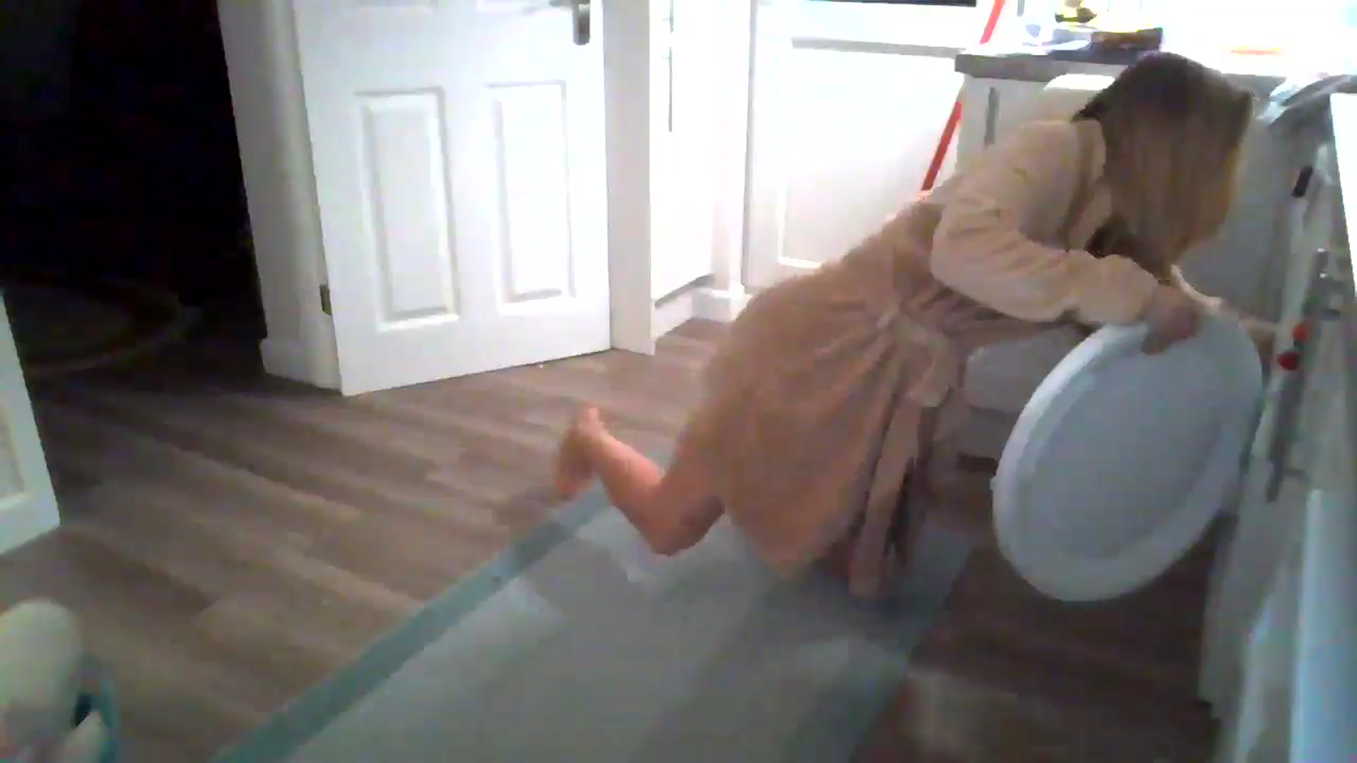 Gallery image thumbnail from British_chick's myfreecams stream on, 09/08/2024, 24:06 image 14 of 20