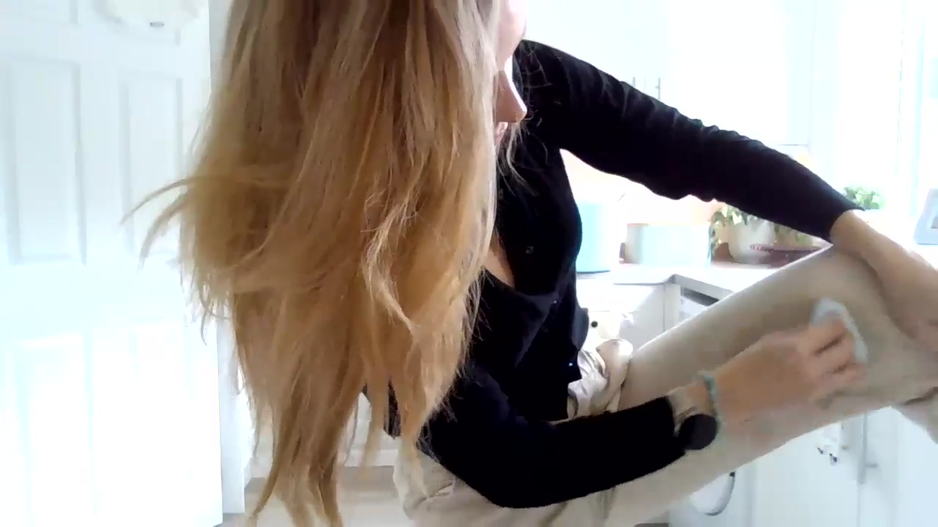 Gallery image thumbnail from British_chick's myfreecams stream on, 09/08/2024, 14:48 image 7 of 20