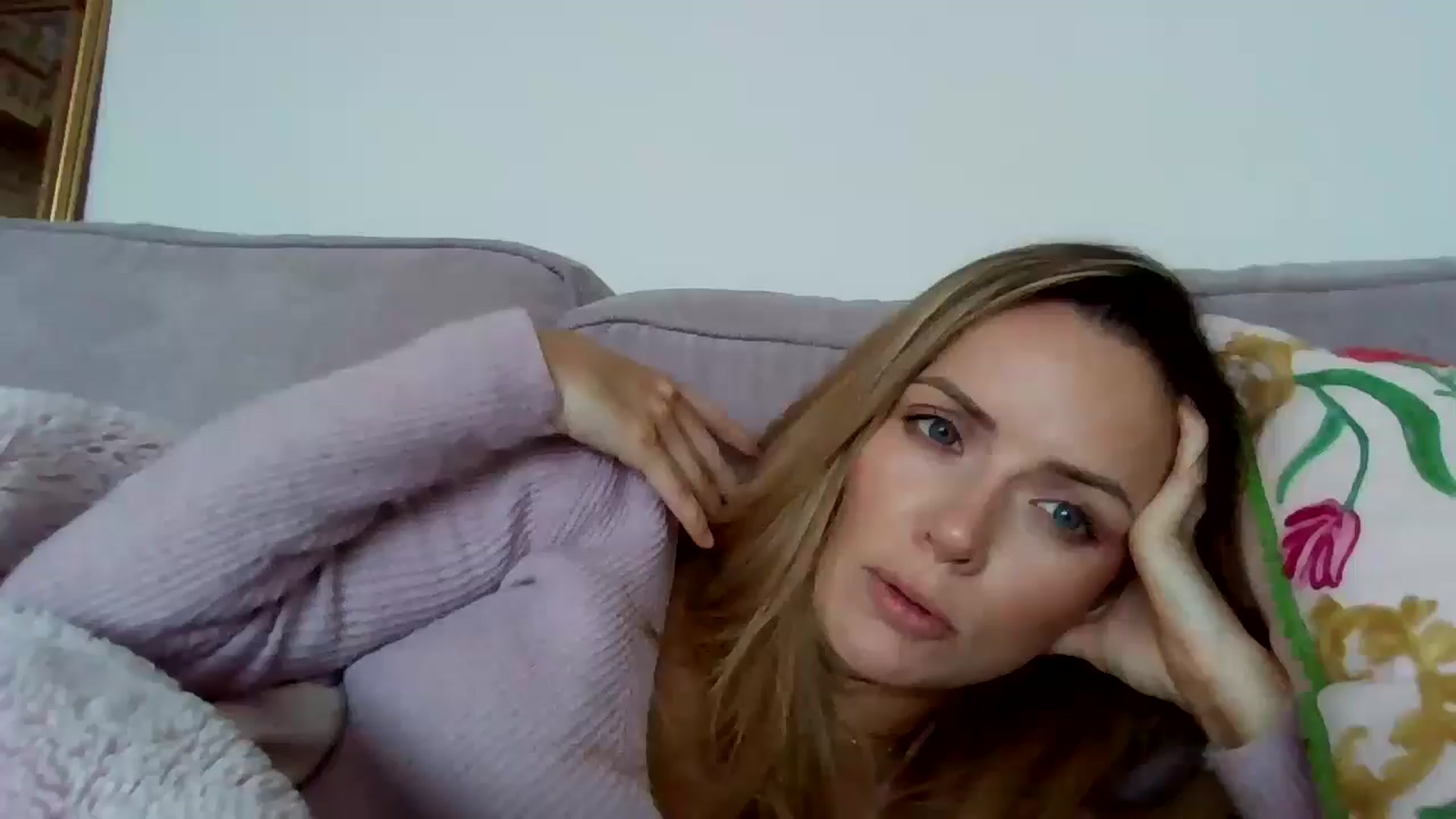 Gallery image thumbnail from British_chick's myfreecams stream on, 09/17/2024, 14:04 image 9 of 20