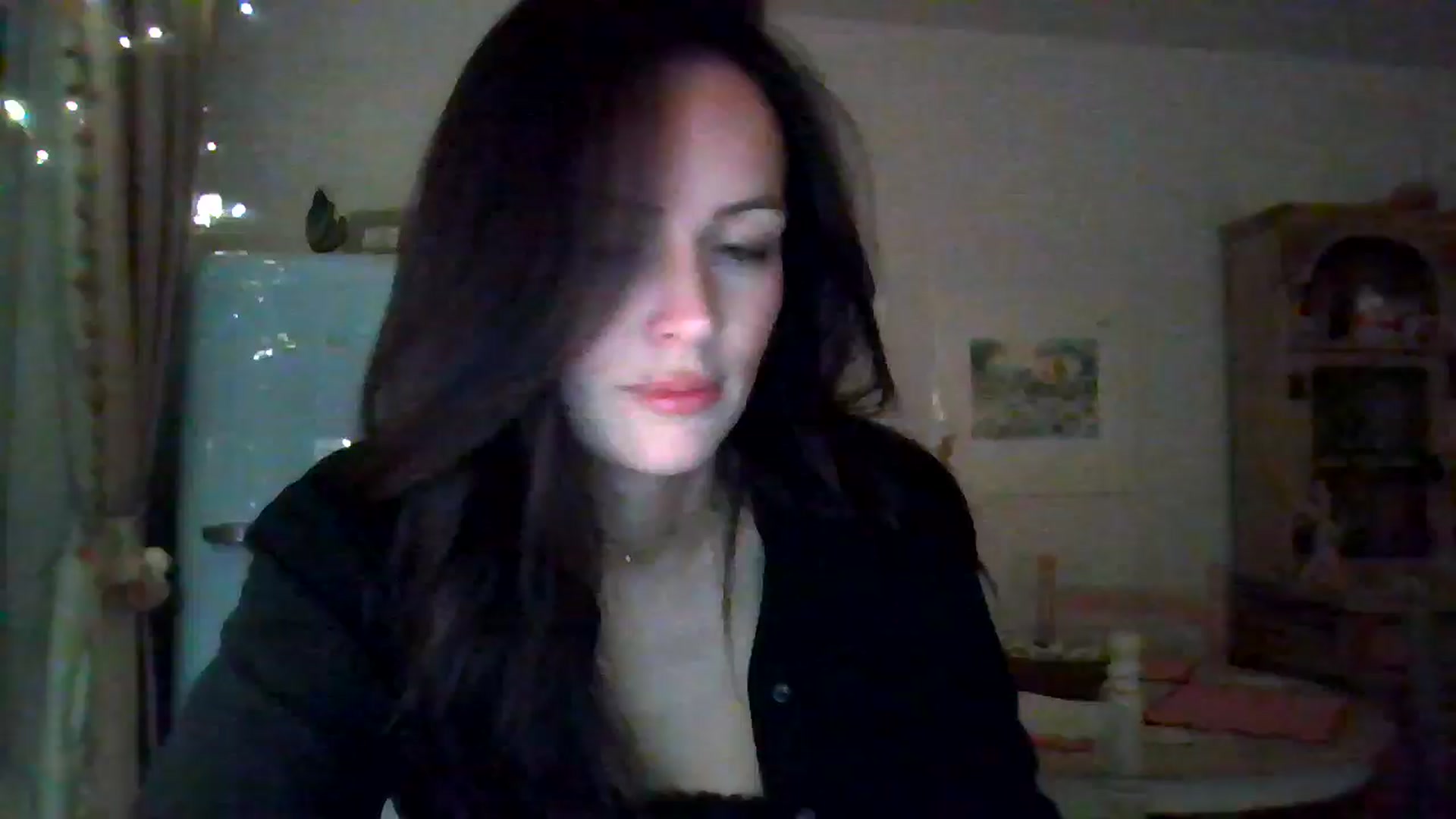 Gallery image thumbnail from British_chick's myfreecams stream on, 10/12/2024, 22:51 image 9 of 20