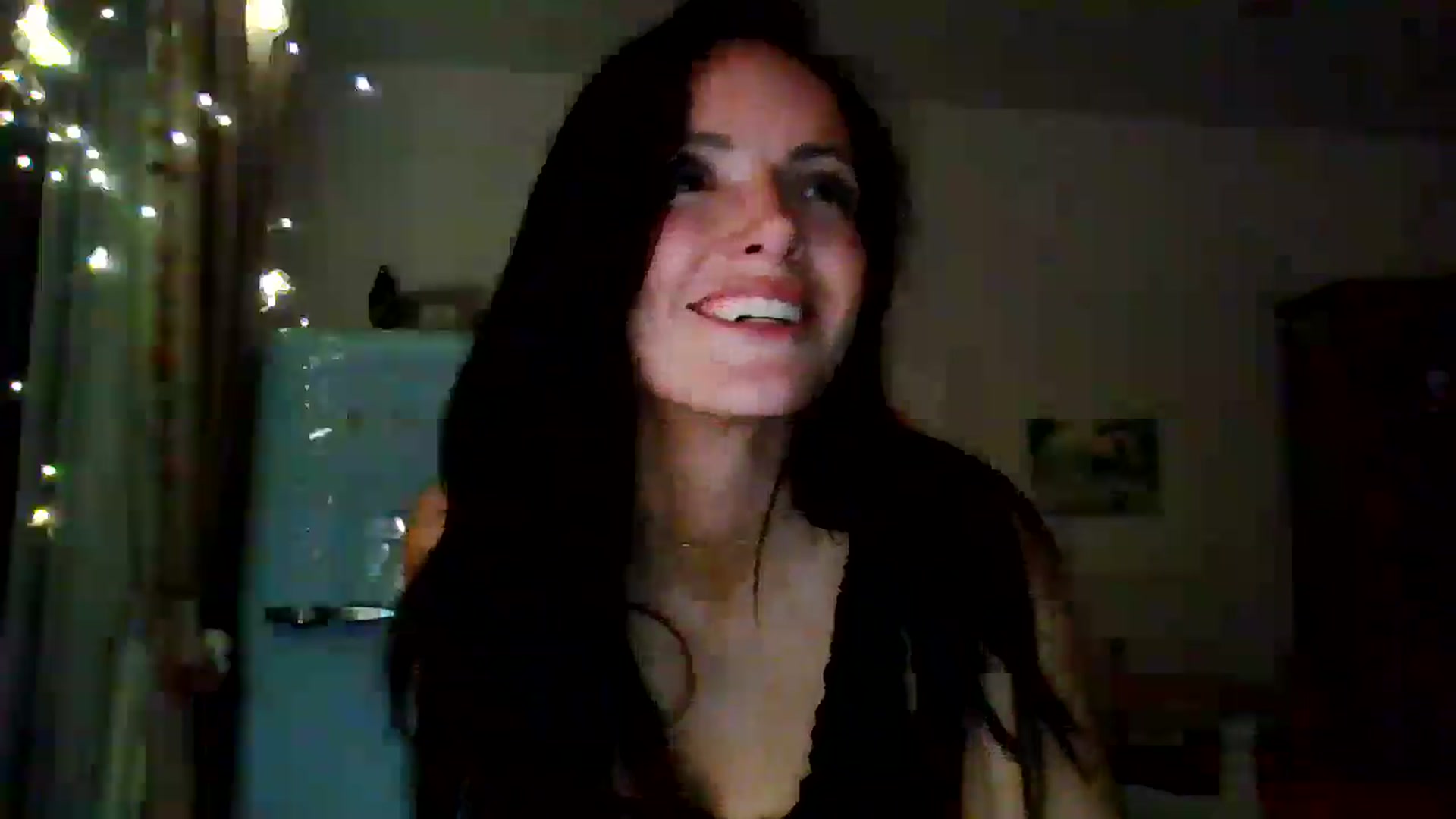 Gallery image thumbnail from British_chick's myfreecams stream on, 10/12/2024, 23:01 image 10 of 20