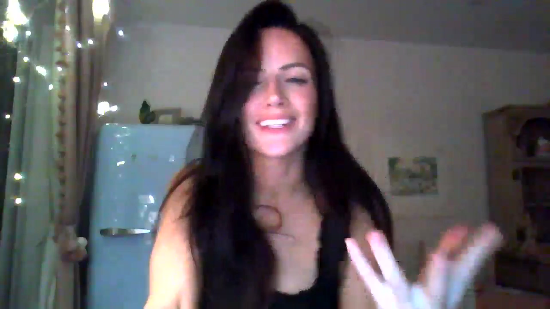 Gallery image thumbnail from British_chick's myfreecams stream on, 10/12/2024, 23:01 image 6 of 20