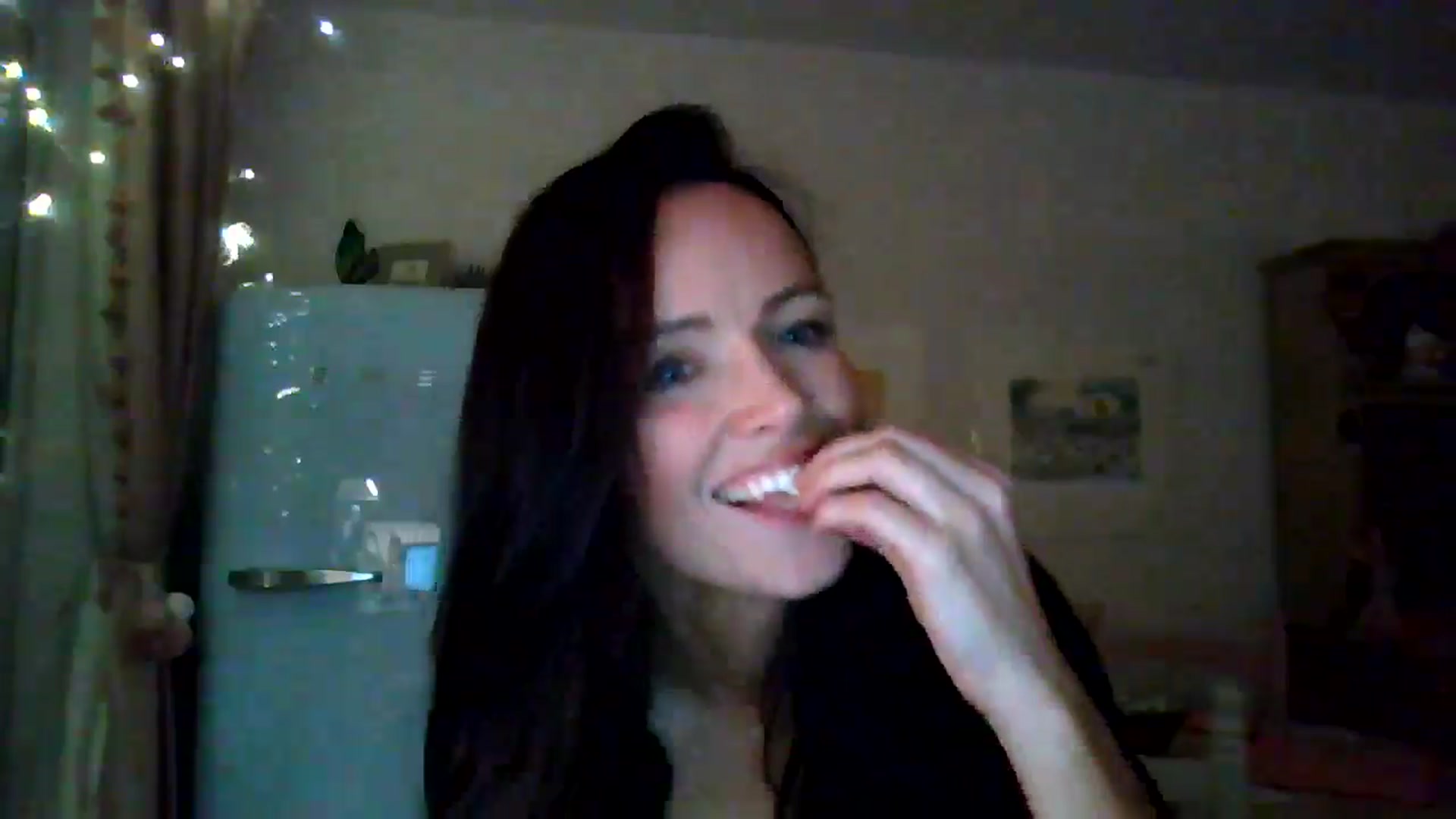 Gallery image thumbnail from British_chick's myfreecams stream on, 10/12/2024, 23:01 image 17 of 20