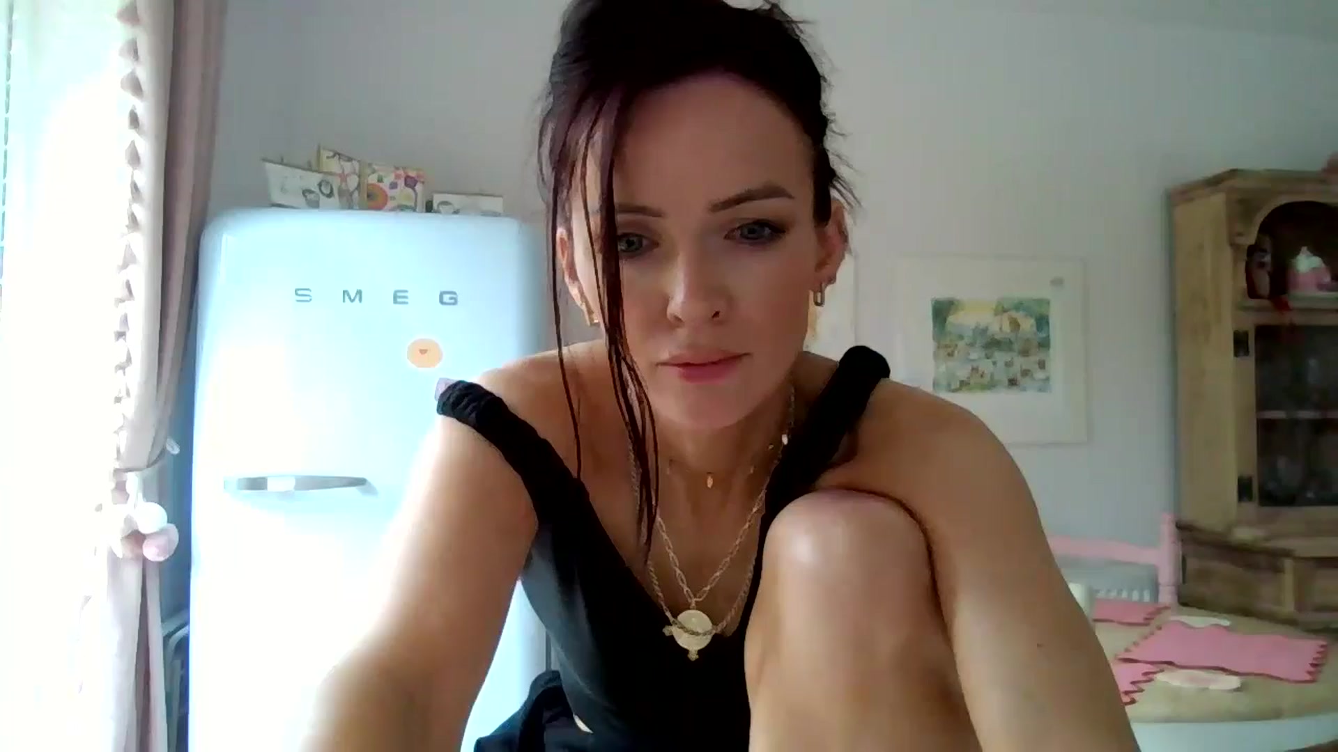 Gallery image thumbnail from British_chick's myfreecams stream on, 10/15/2024, 13:18 image 6 of 20