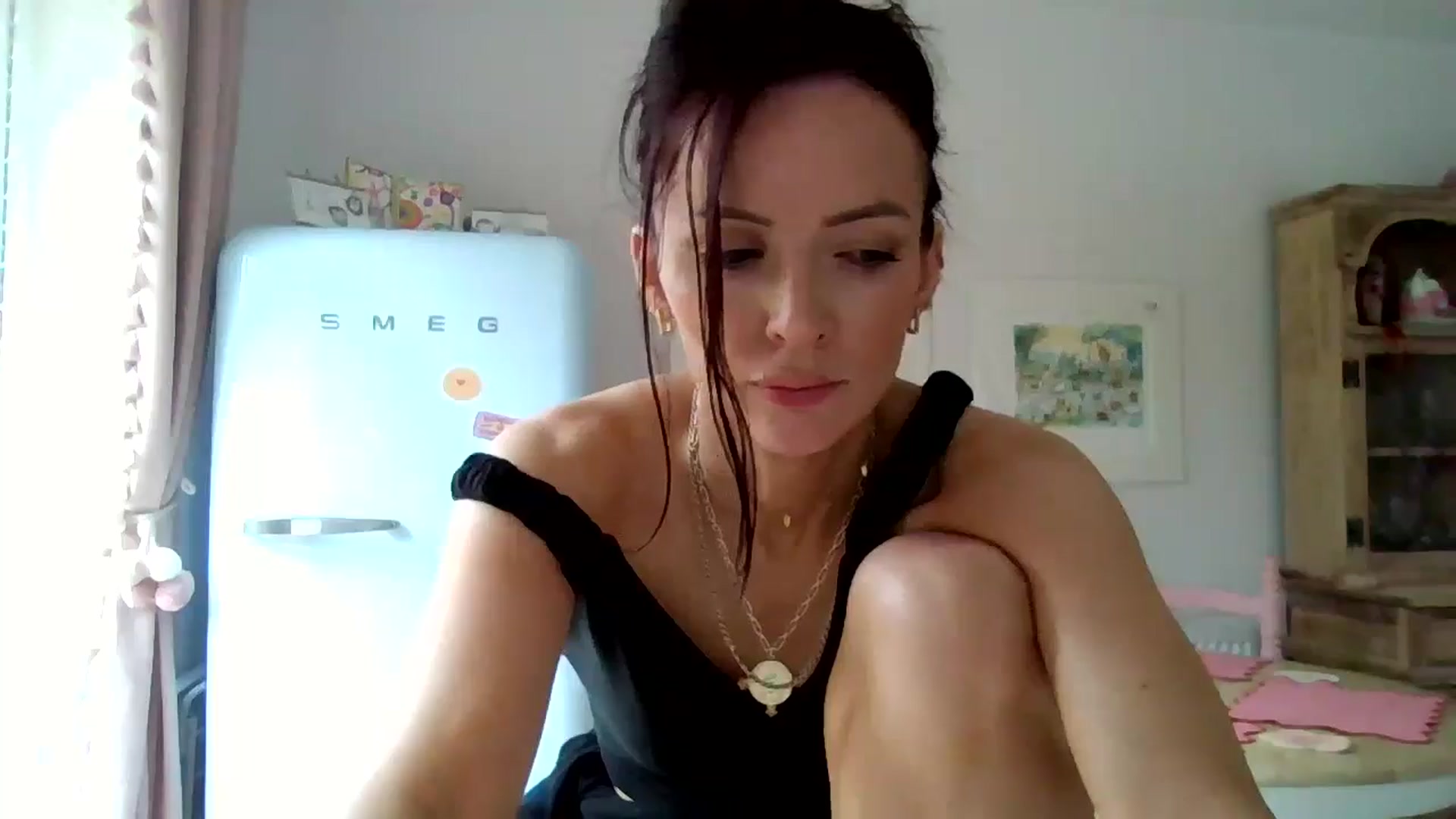Gallery image thumbnail from British_chick's myfreecams stream on, 10/15/2024, 13:18 image 4 of 20