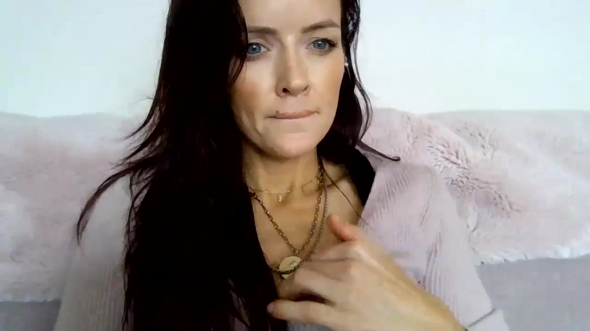 Gallery image thumbnail from British_chick's myfreecams stream on, 10/15/2024, 15:41 image 4 of 20