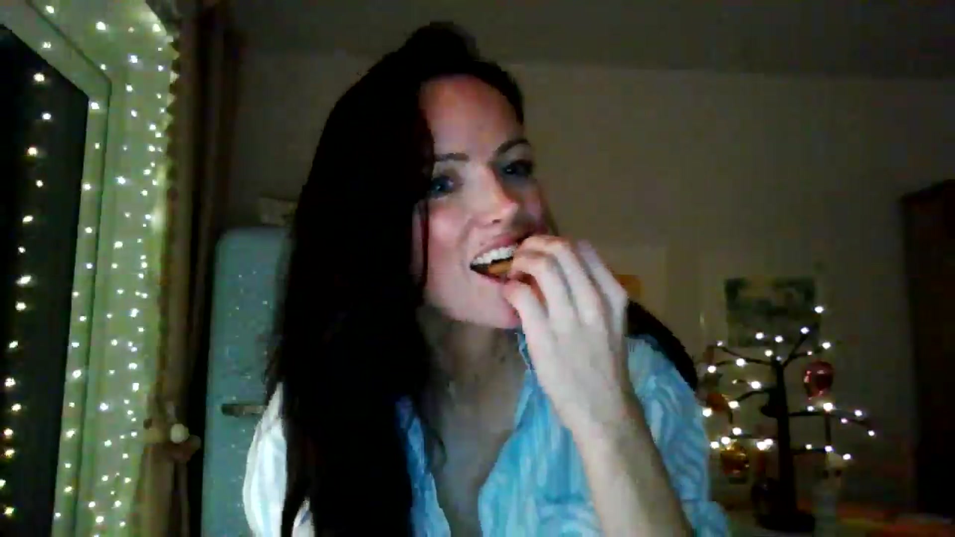 Gallery image thumbnail from British_chick's myfreecams stream on, 10/17/2024, 24:11 image 5 of 20