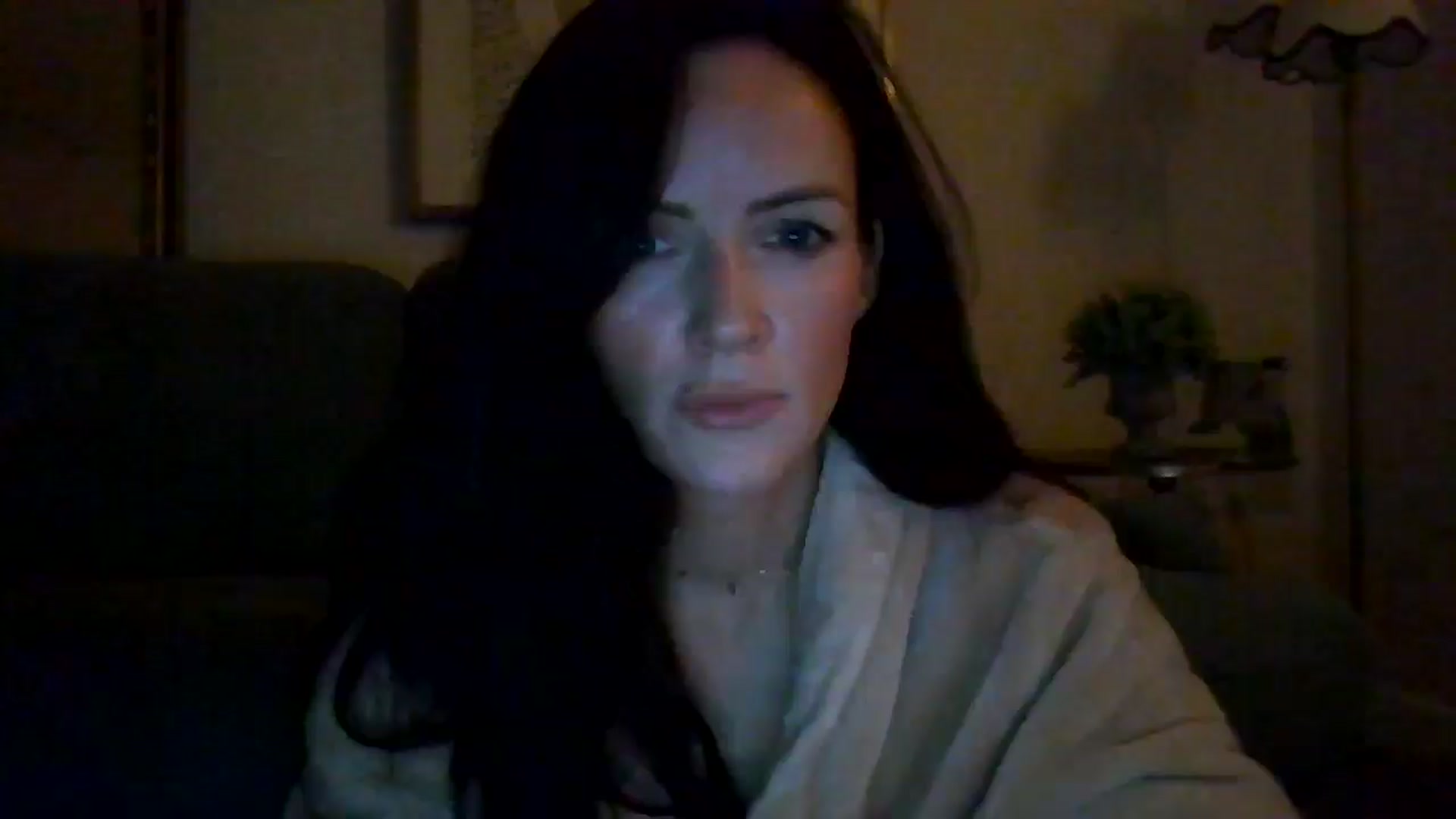 Gallery image thumbnail from British_chick's myfreecams stream on, 10/17/2024, 22:50 image 18 of 20