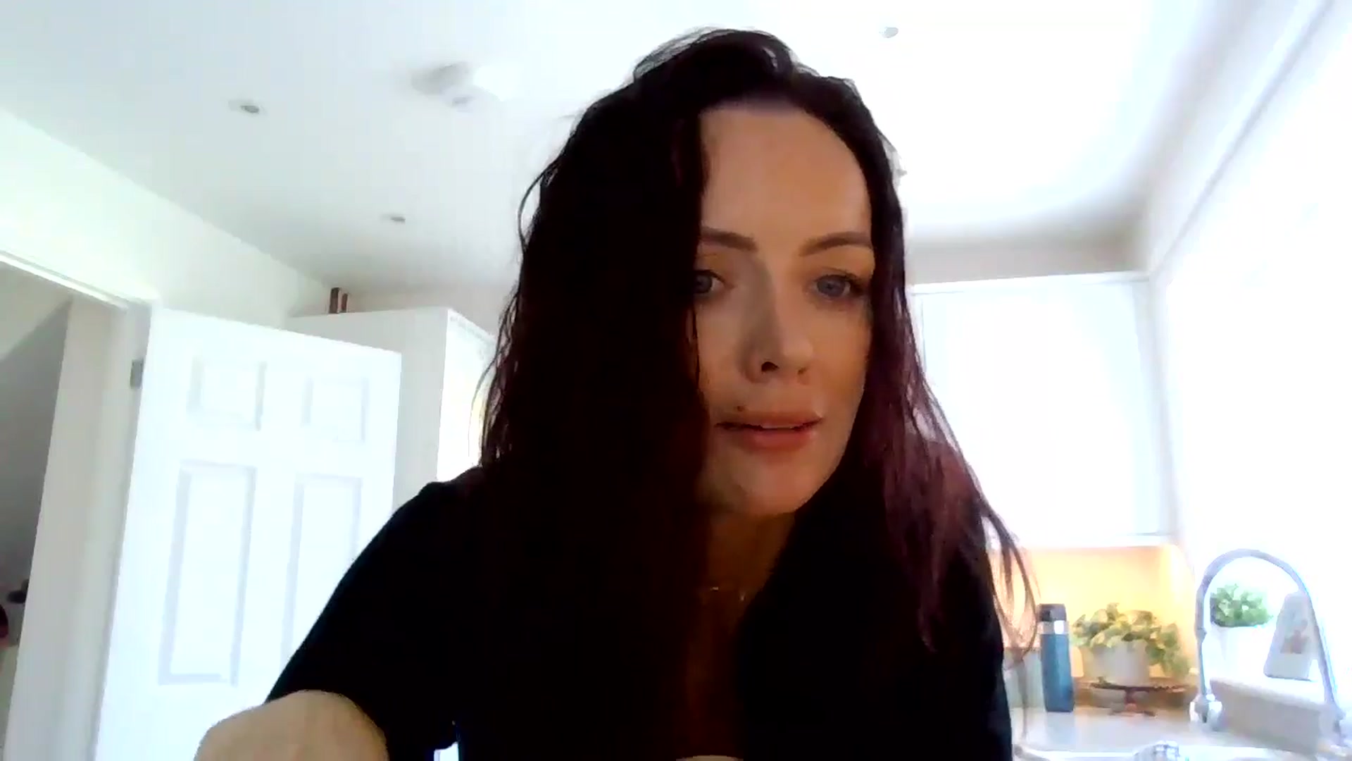 Gallery image thumbnail from British_chick's myfreecams stream on, 10/19/2024, 11:45 image 6 of 20