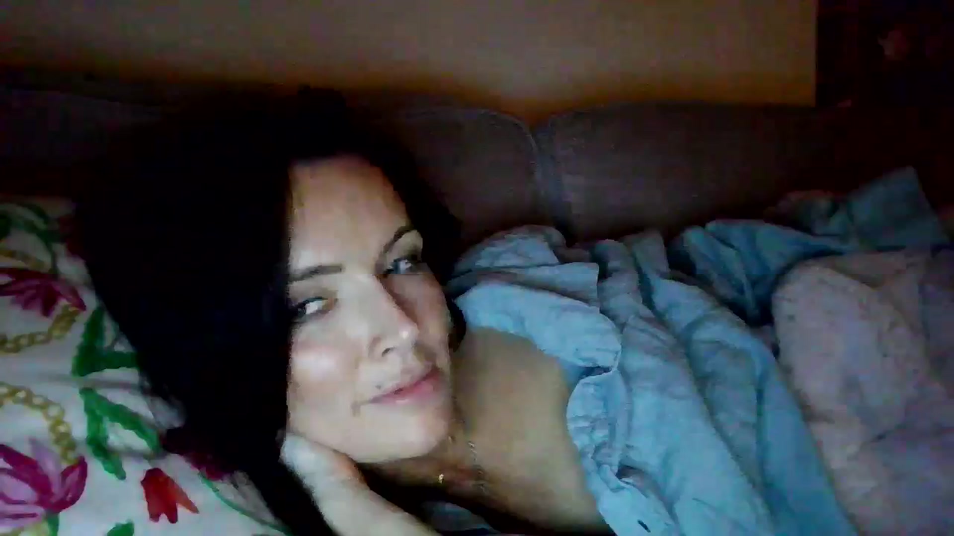 Gallery image thumbnail from British_chick's myfreecams stream on, 10/19/2024, 22:32 image 12 of 20