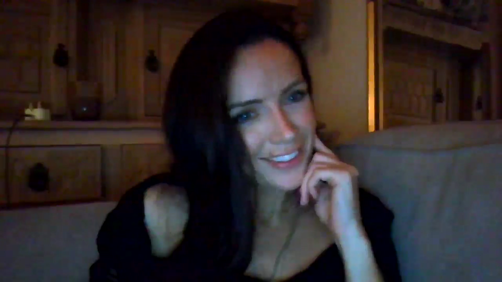 Gallery image thumbnail from British_chick's myfreecams stream on, 11/02/2024, 24:02 image 17 of 20
