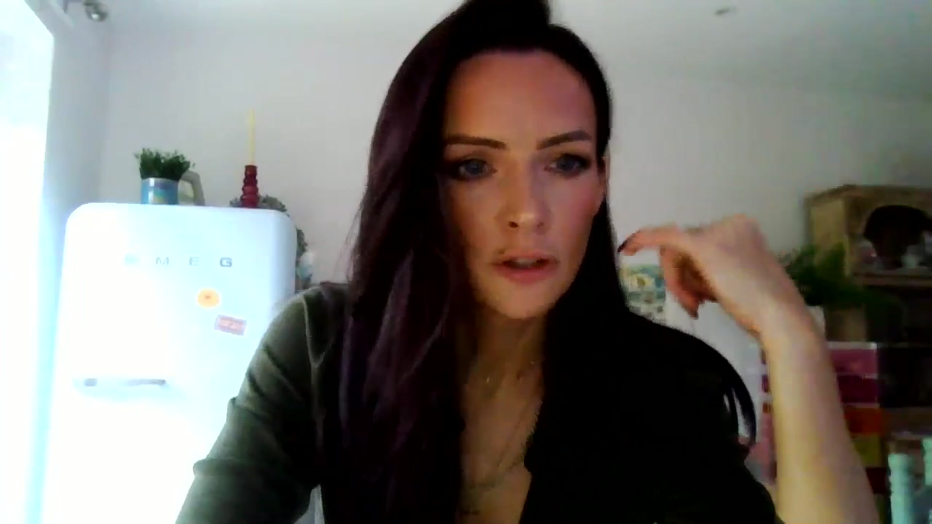 Gallery image thumbnail from British_chick's myfreecams stream on, 11/03/2024, 14:09 image 20 of 20