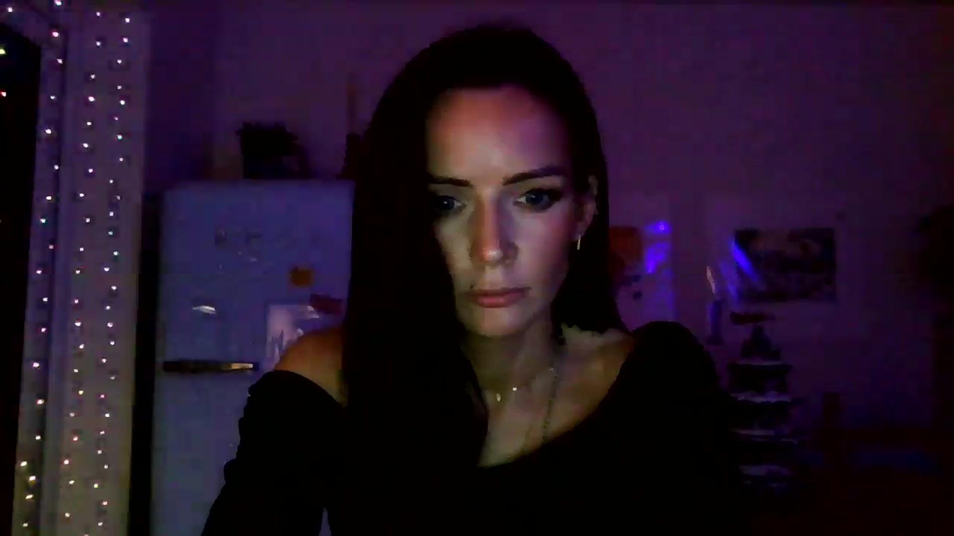 Gallery image thumbnail from British_chick's myfreecams stream on, 11/03/2024, 17:34 image 18 of 20
