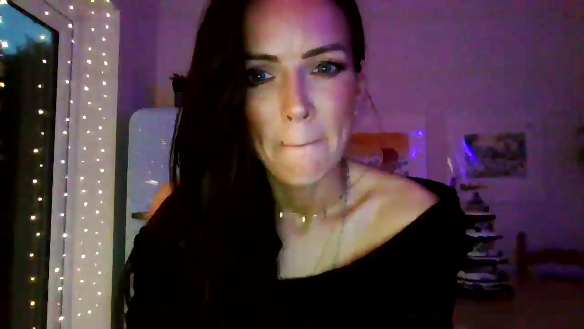 Gallery image thumbnail from British_chick's myfreecams stream on, 11/03/2024, 17:34 image 17 of 20