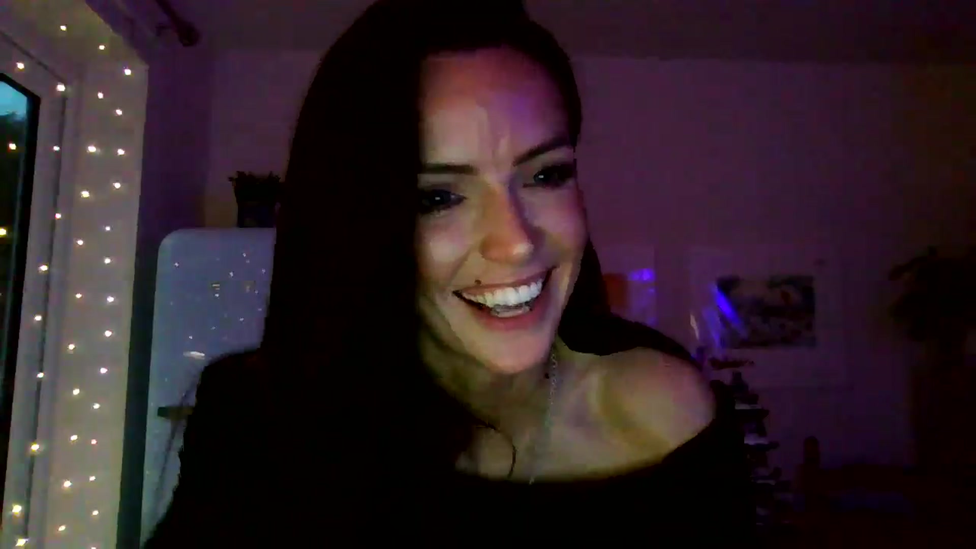Gallery image thumbnail from British_chick's myfreecams stream on, 11/03/2024, 17:34 image 16 of 20
