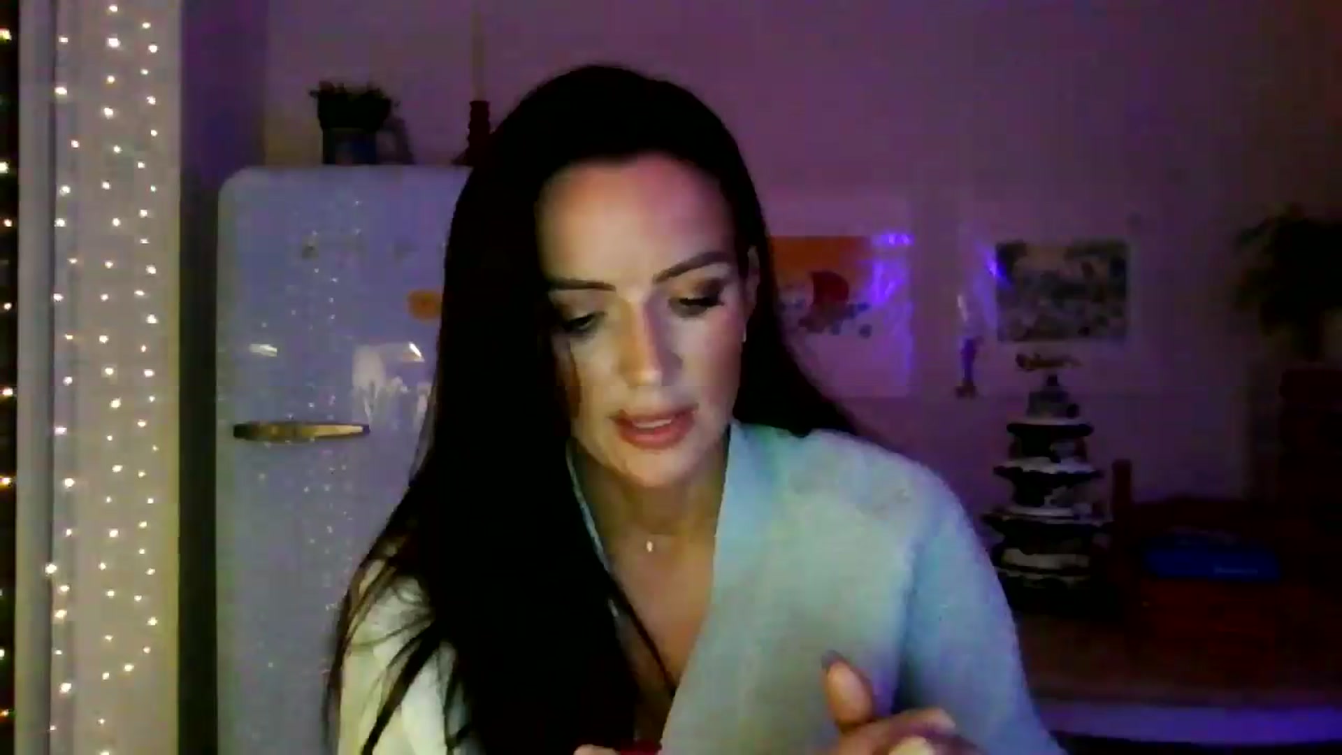 Gallery image thumbnail from British_chick's myfreecams stream on, 11/04/2024, 24:12 image 2 of 20