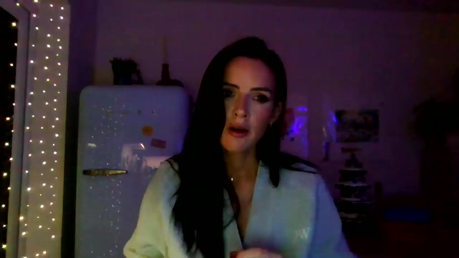 Gallery image thumbnail from British_chick's myfreecams stream on, 11/04/2024, 24:12 image 1 of 20