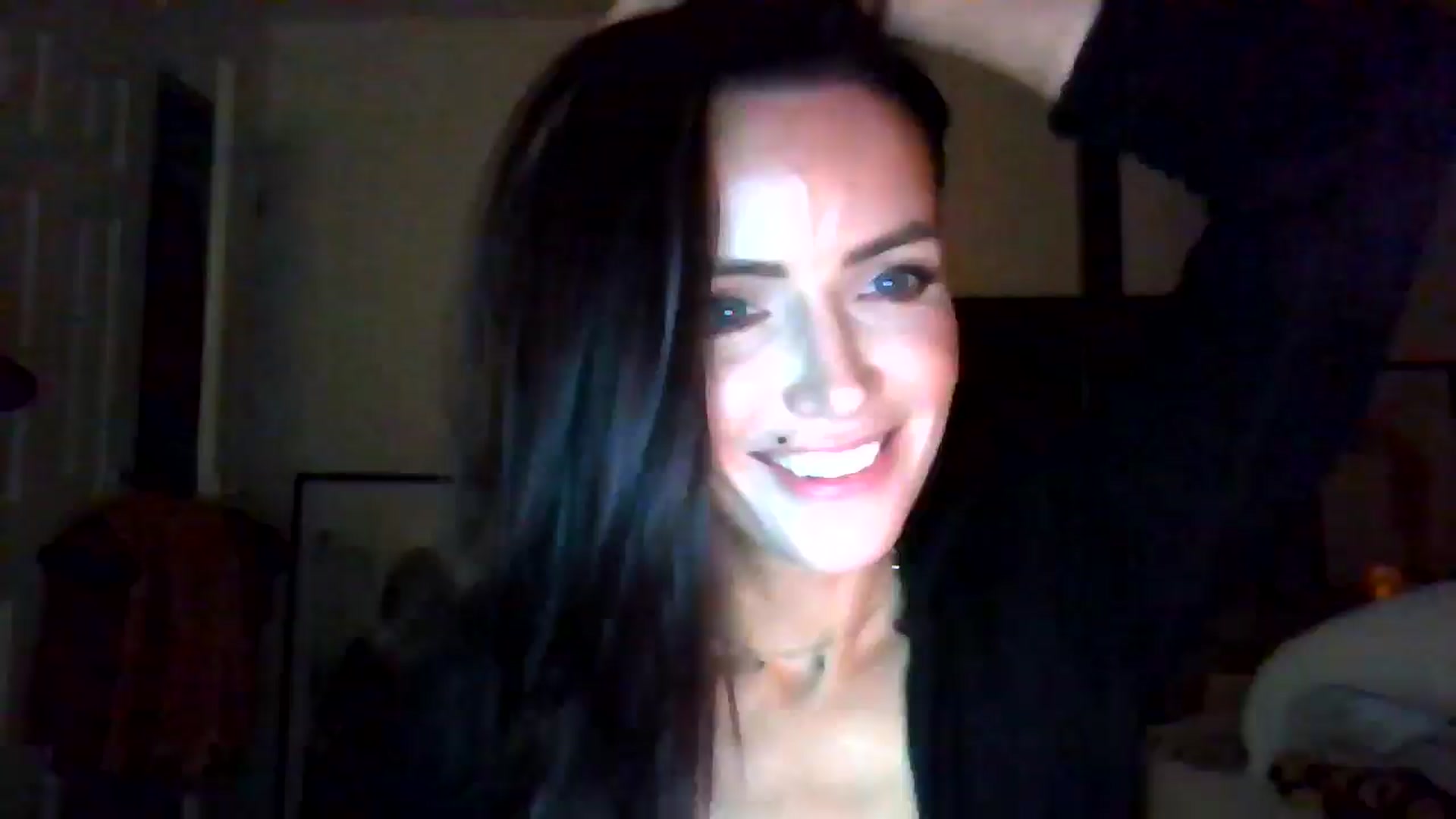 Gallery image thumbnail from British_chick's myfreecams stream on, 11/05/2024, 19:17 image 14 of 20