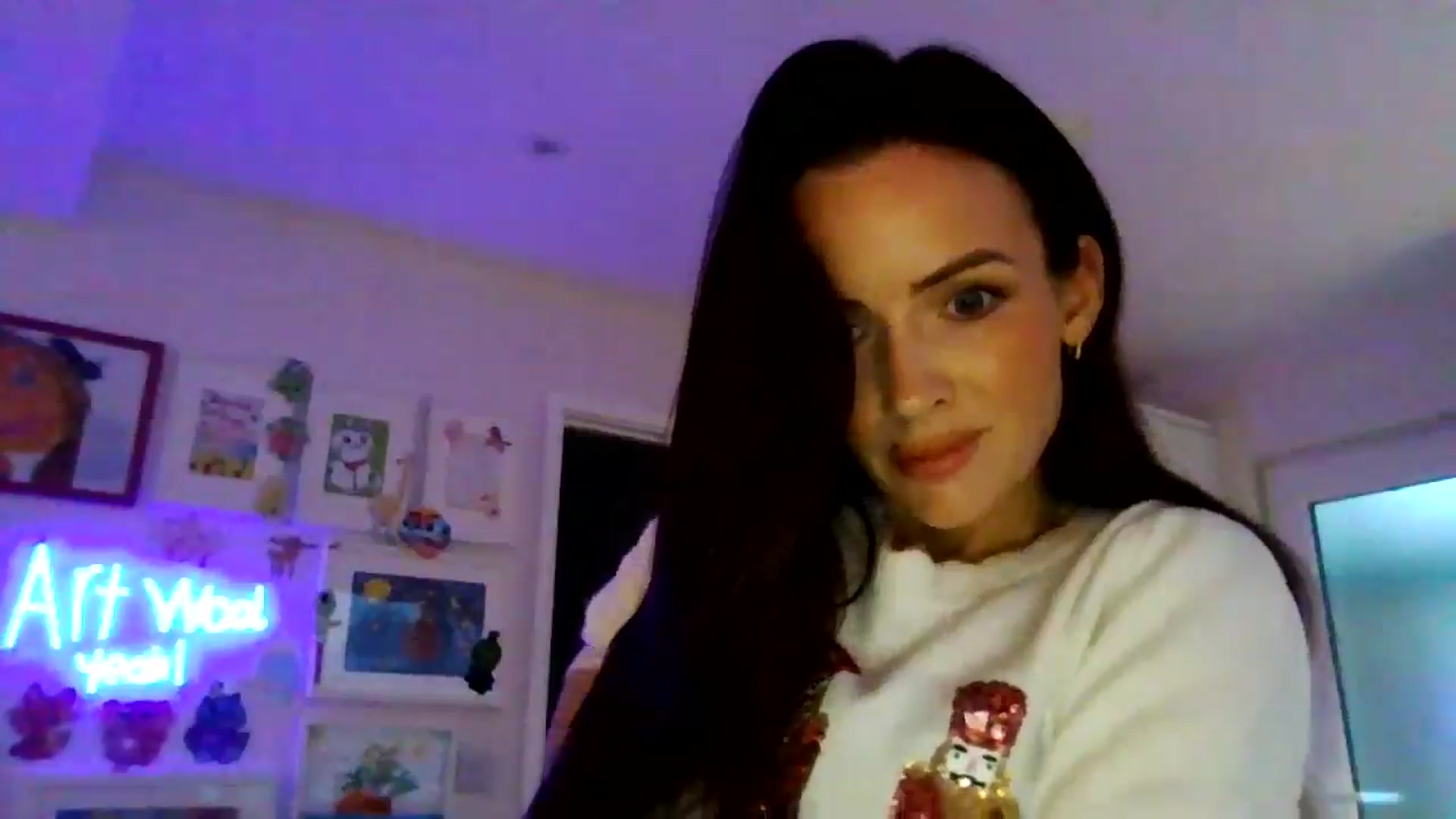 Gallery image thumbnail from British_chick's myfreecams stream on, 11/18/2024, 17:59 image 10 of 20