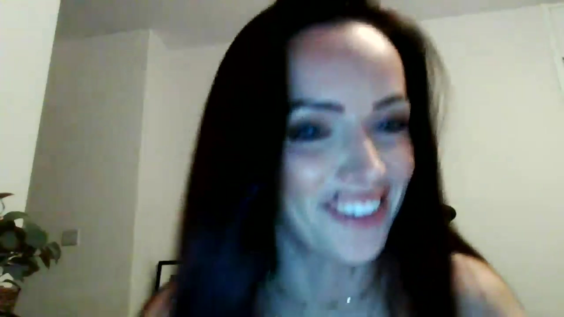 Gallery image thumbnail from British_chick's myfreecams stream on, 11/18/2024, 17:59 image 15 of 20