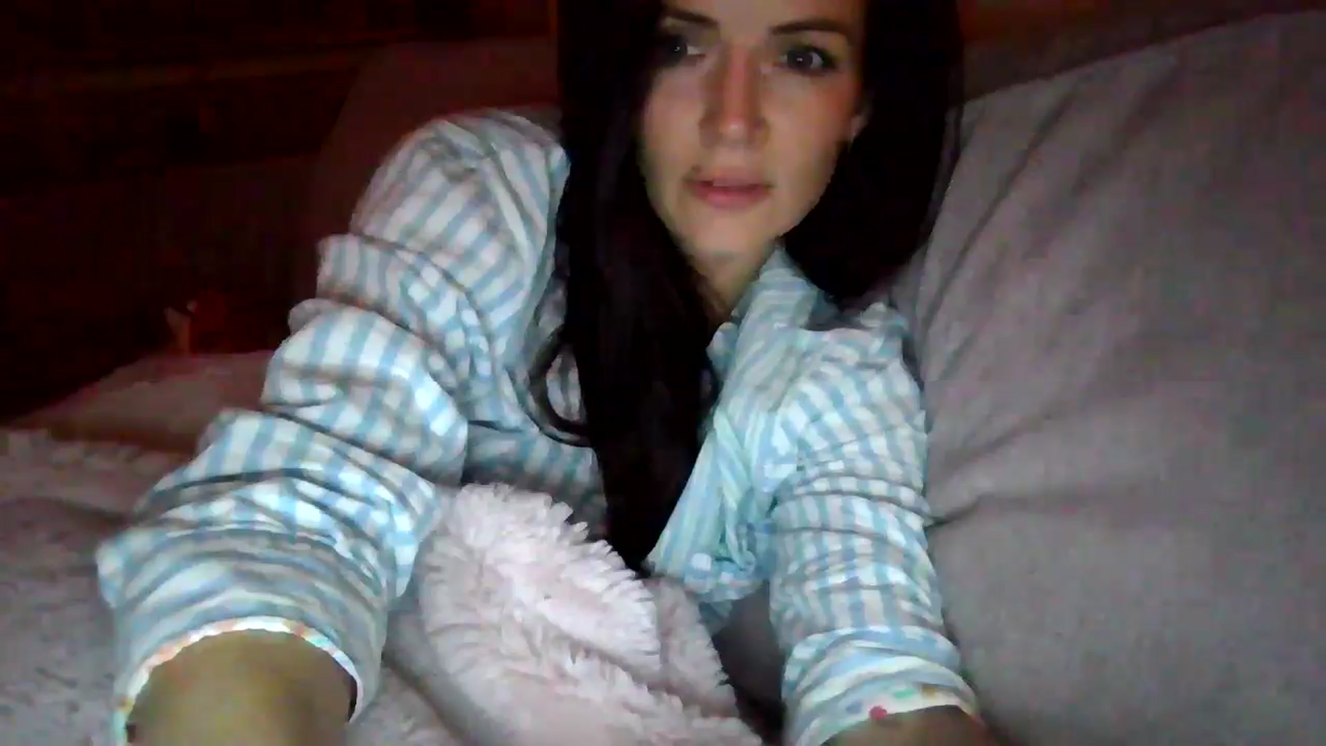 Gallery image thumbnail from British_chick's myfreecams stream on, 11/19/2024, 24:01 image 8 of 20