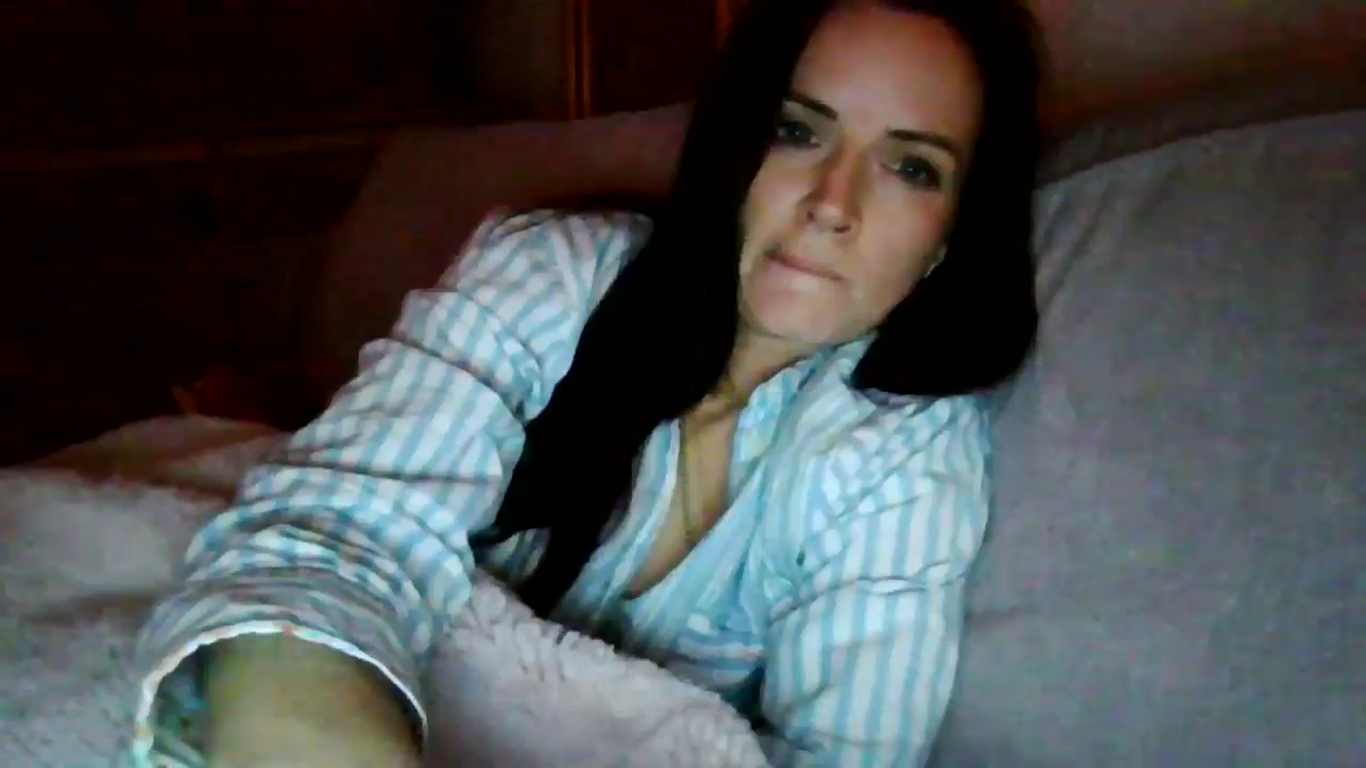Gallery image thumbnail from British_chick's myfreecams stream on, 11/19/2024, 24:01 image 5 of 20
