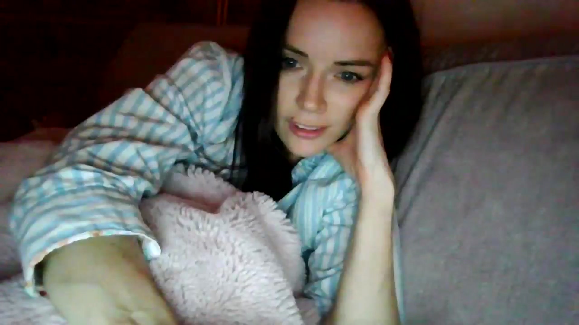 Gallery image thumbnail from British_chick's myfreecams stream on, 11/19/2024, 24:01 image 4 of 20
